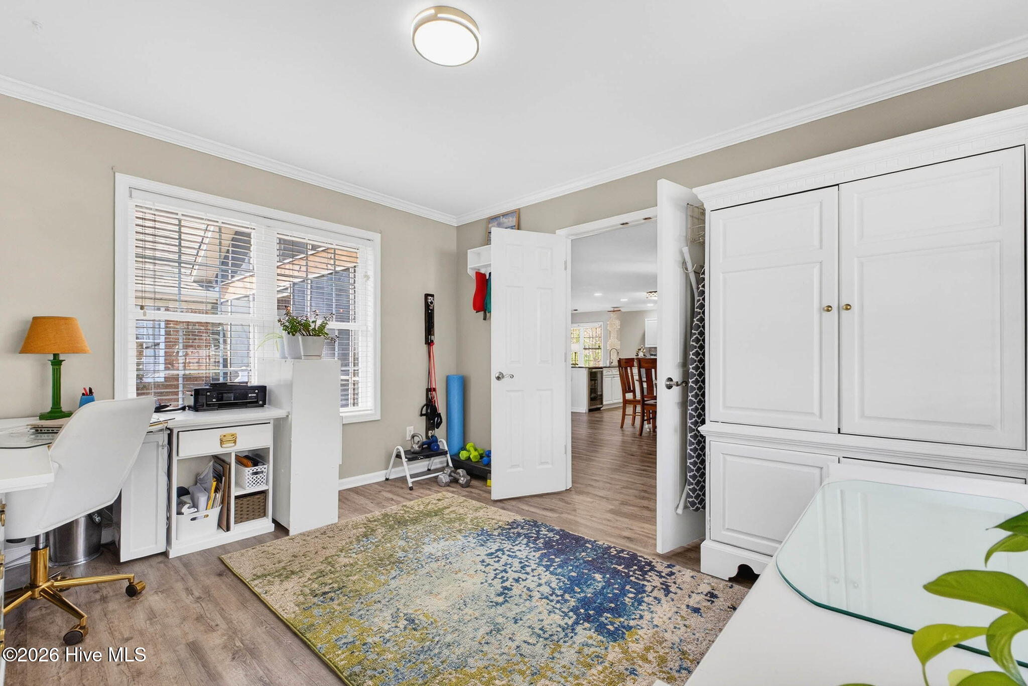 100562589 | Photo 23