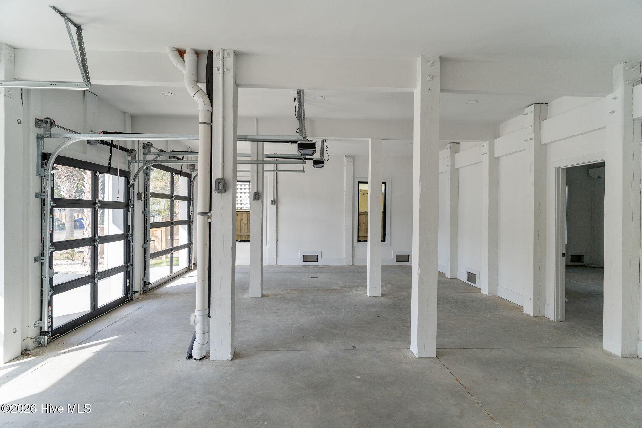 100553287 | Photo 98