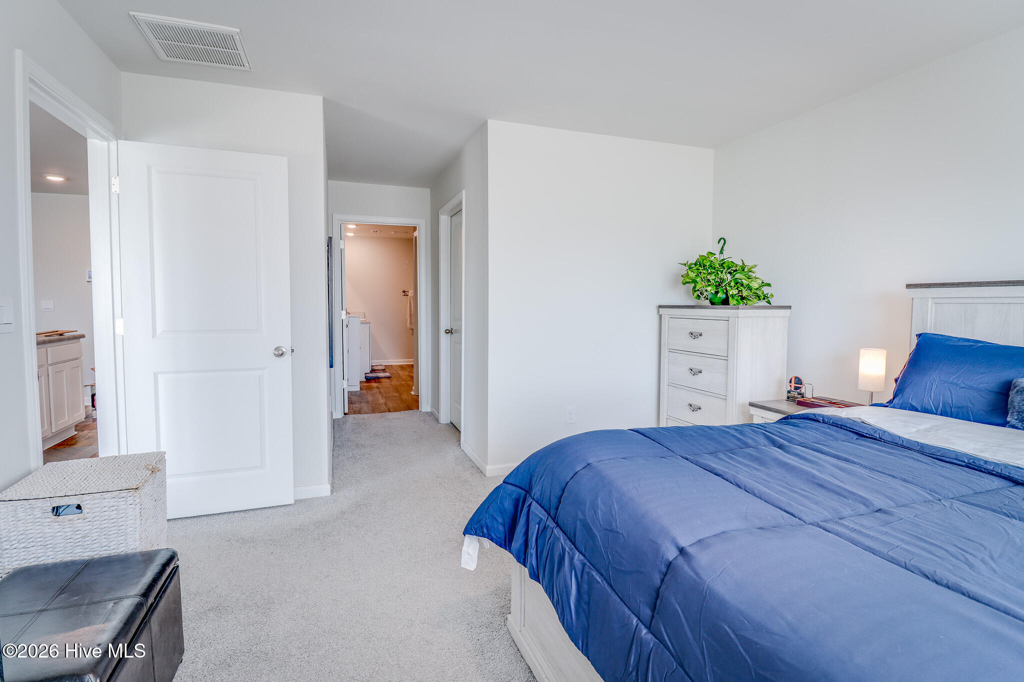 100569775 | Photo 14