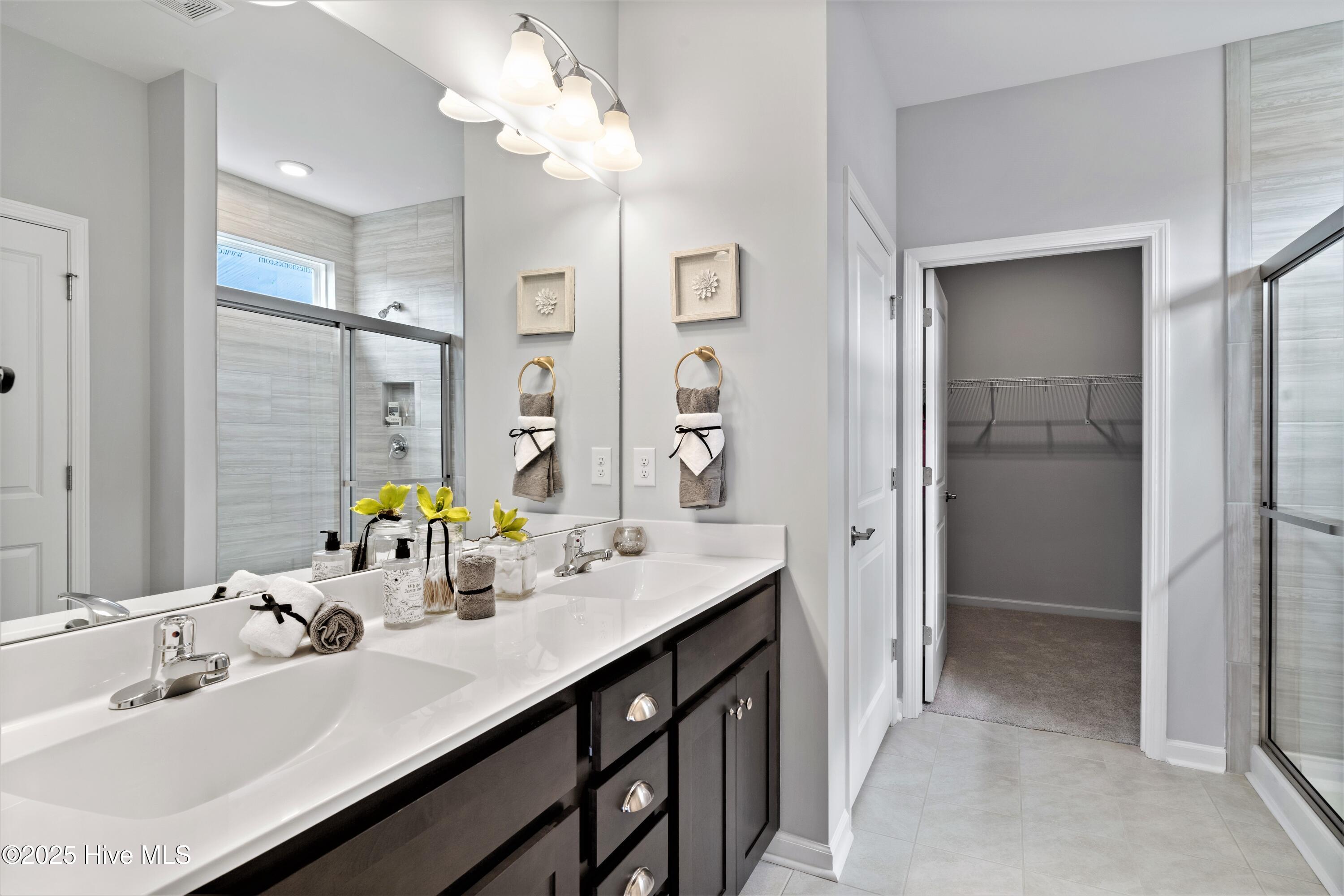 100487800 | Photo 20