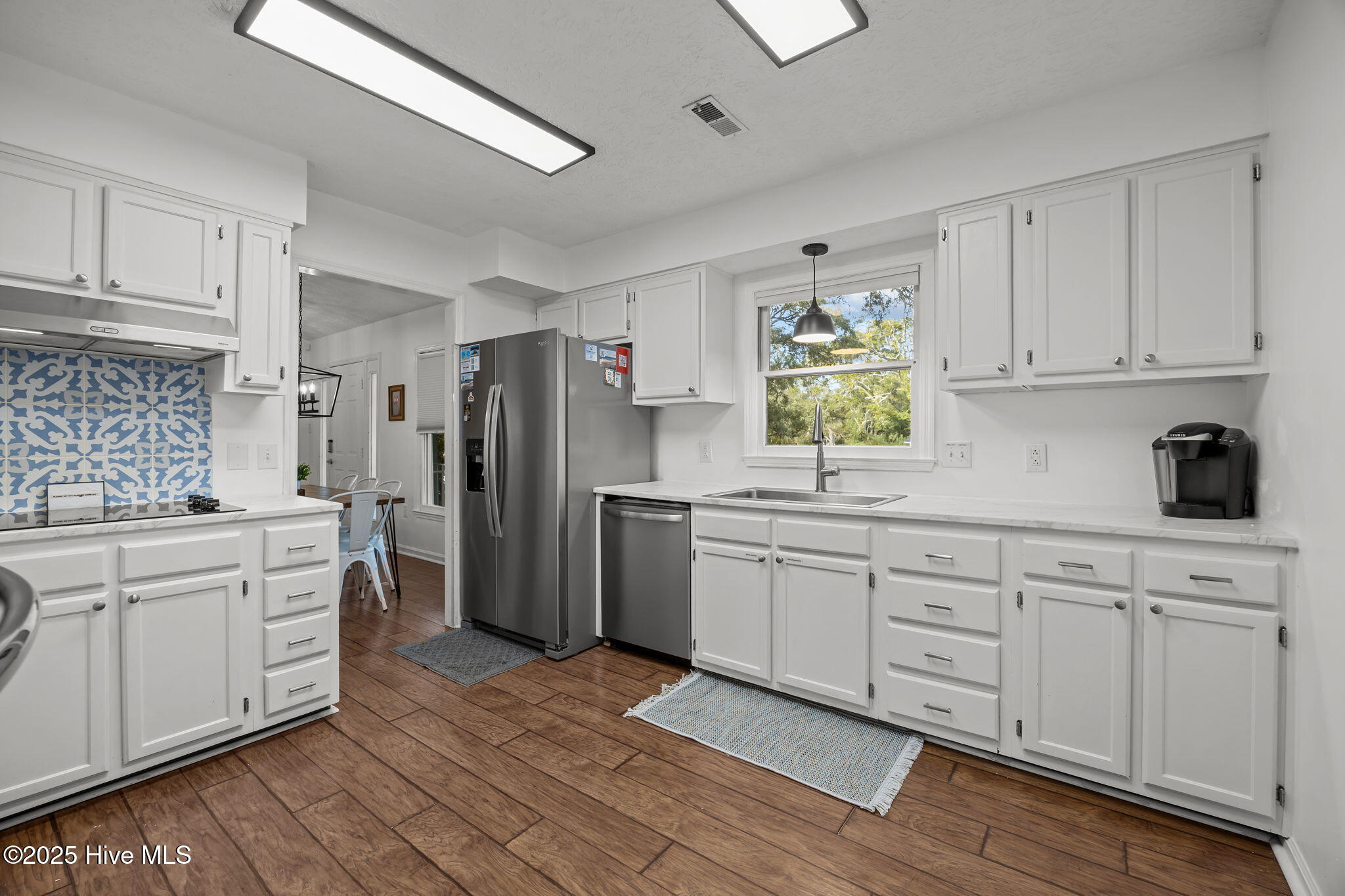 100522613 | Photo 25