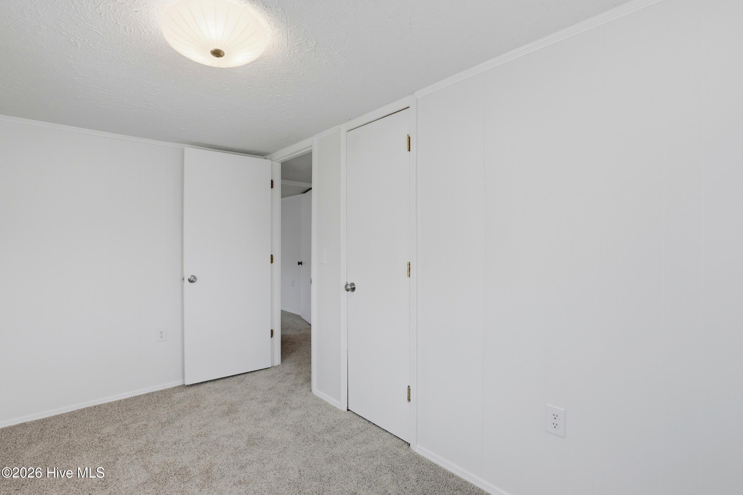 100561311 | Photo 30