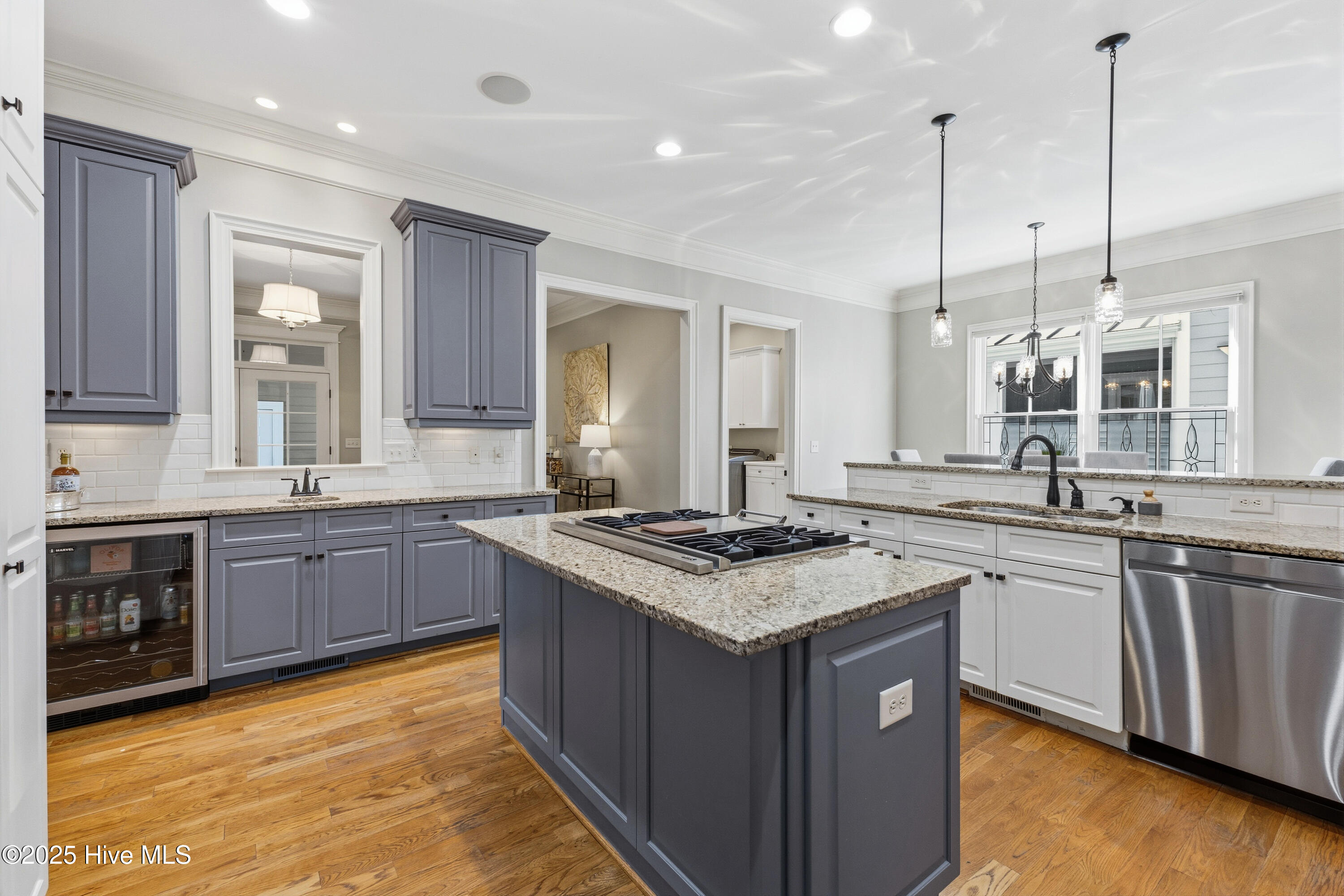 100541360 | Photo 16