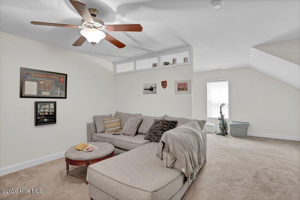 100566646 | Photo 19