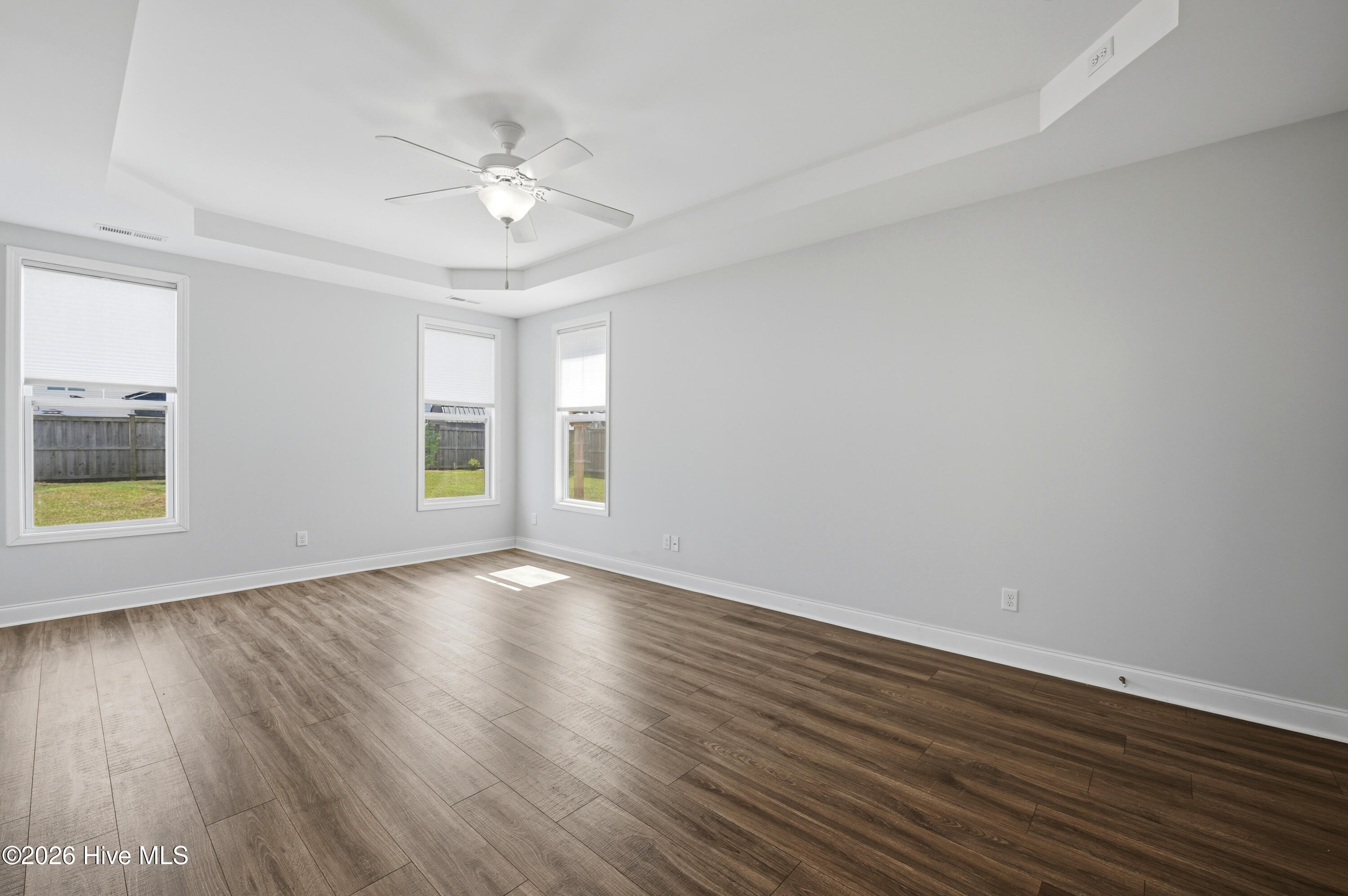 100563104 | Photo 16