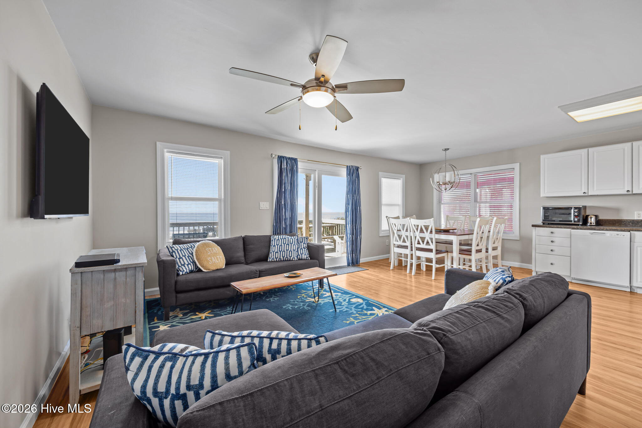 100559652 | Photo 29