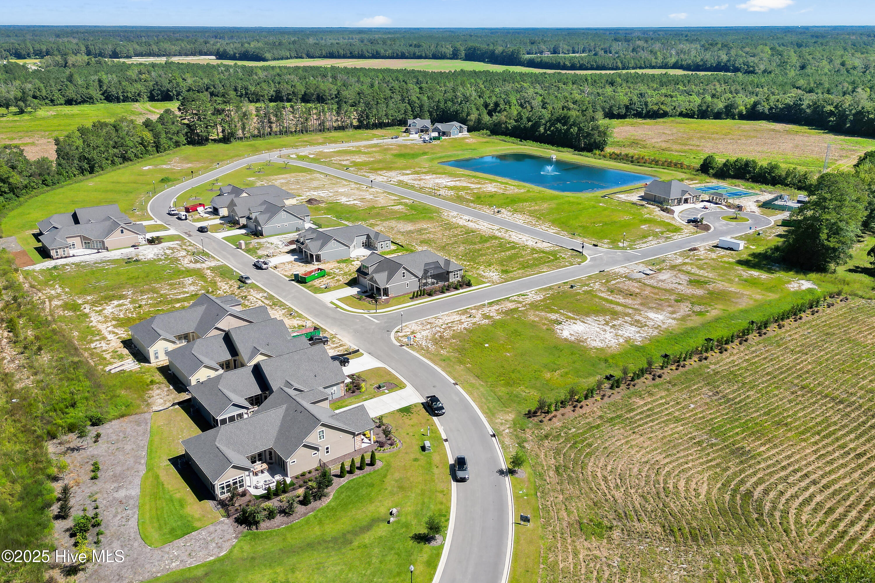 100496810 | Photo 55