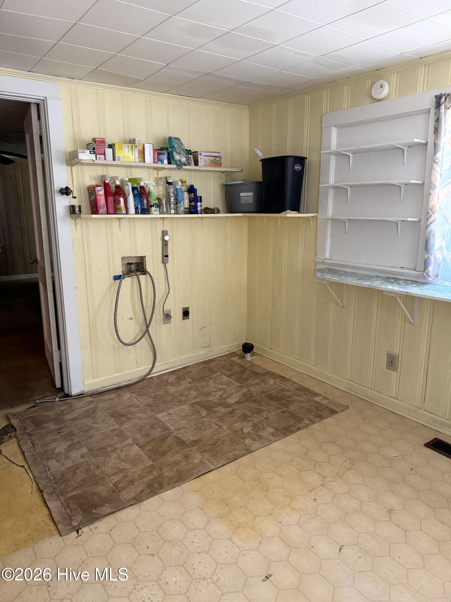 890 Hibbs Road,Newport
