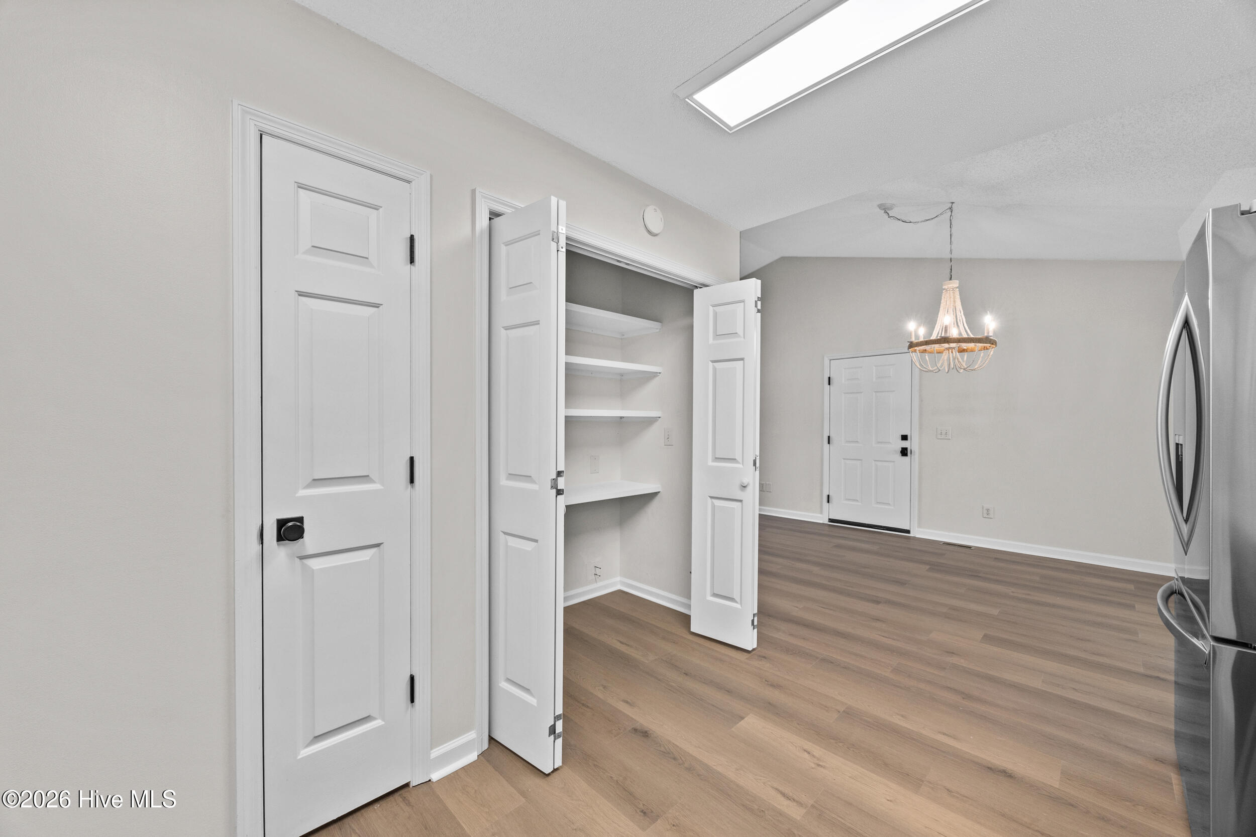 100559146 | Photo 22