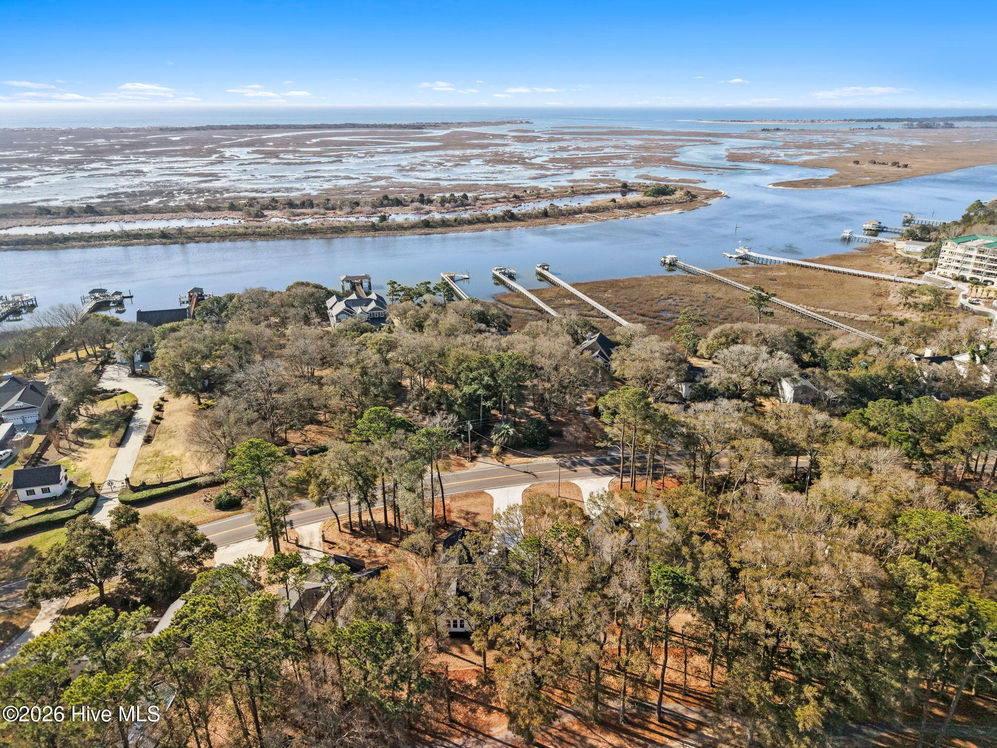 100558111 | Photo 53