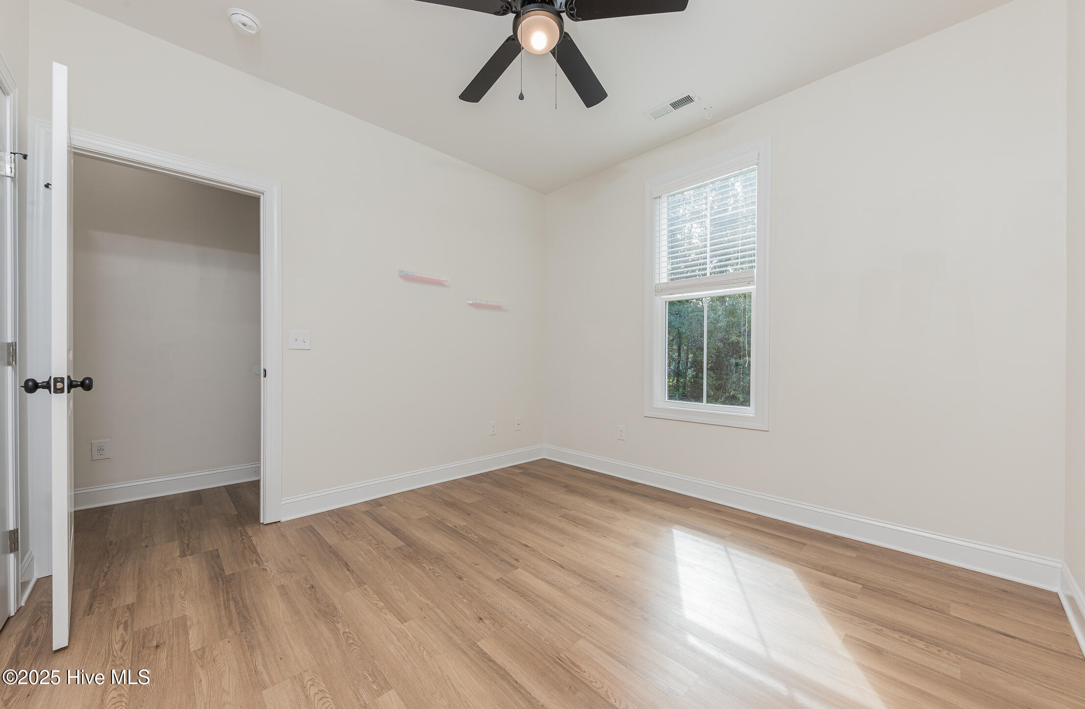 111 Hampton Court, Jacksonville, NC 28546 Listing Photo  18