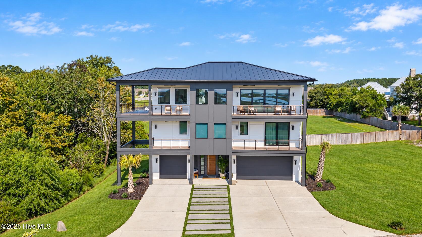 Listing photograph for 83 Paris Pointe, Hampstead, NC 28443
