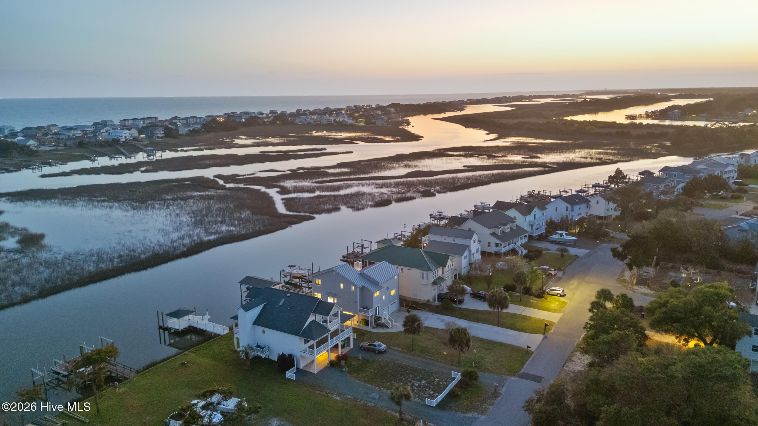 100564811 | Photo 86