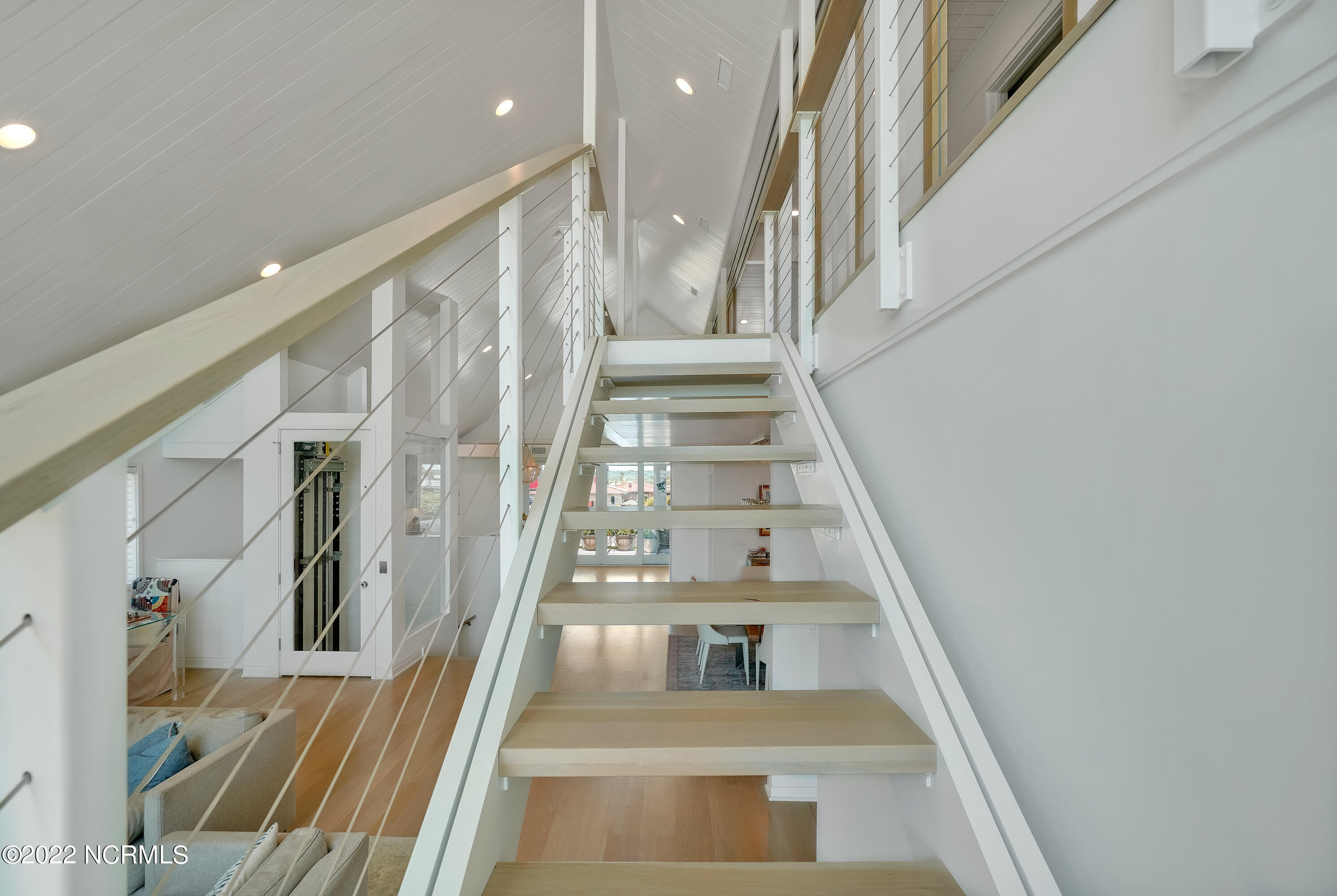 100462193 | Photo 38