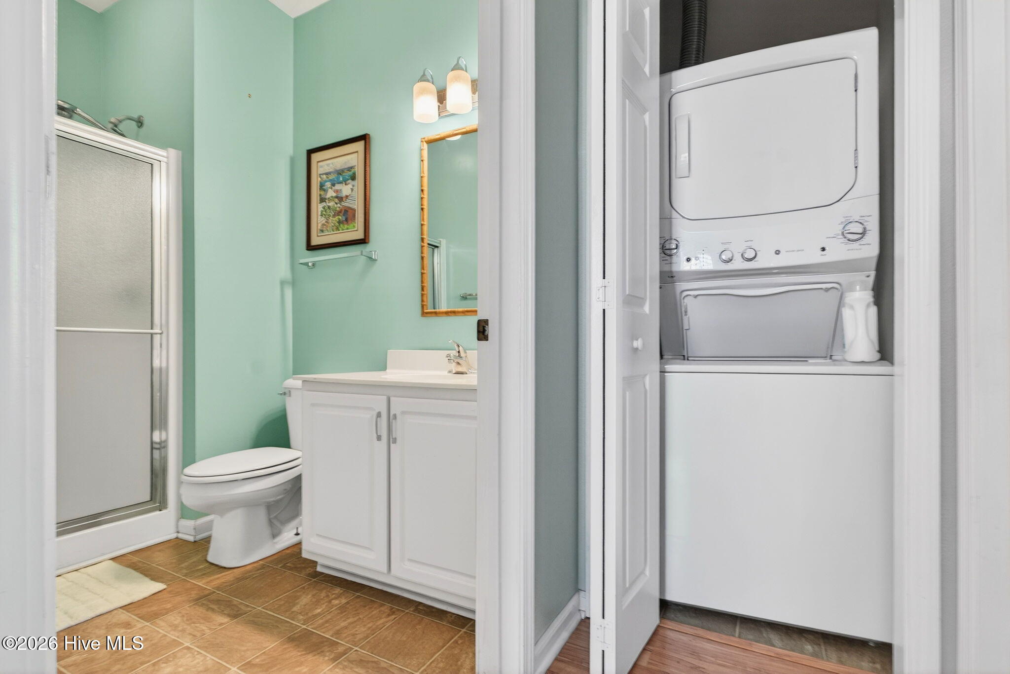 100559381 | Photo 29