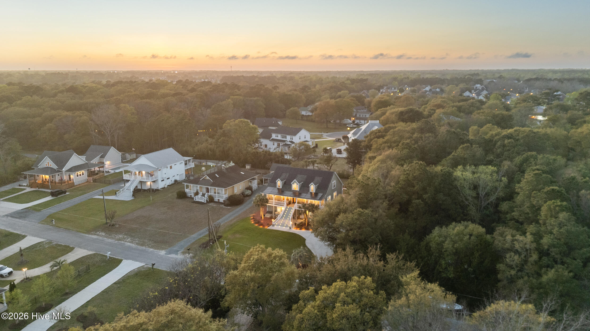 100567542 | Photo 101