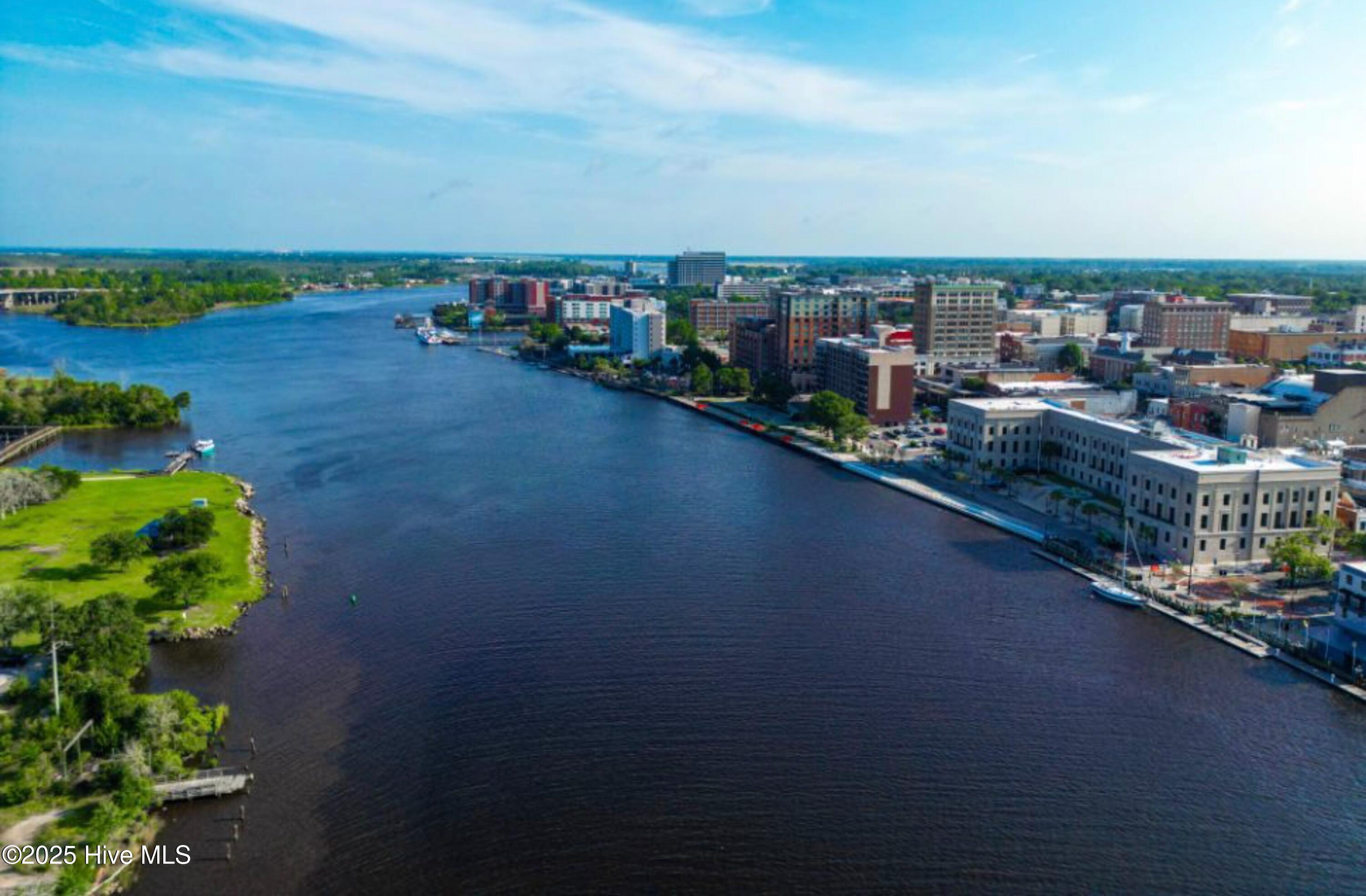 100545967 | Photo 39