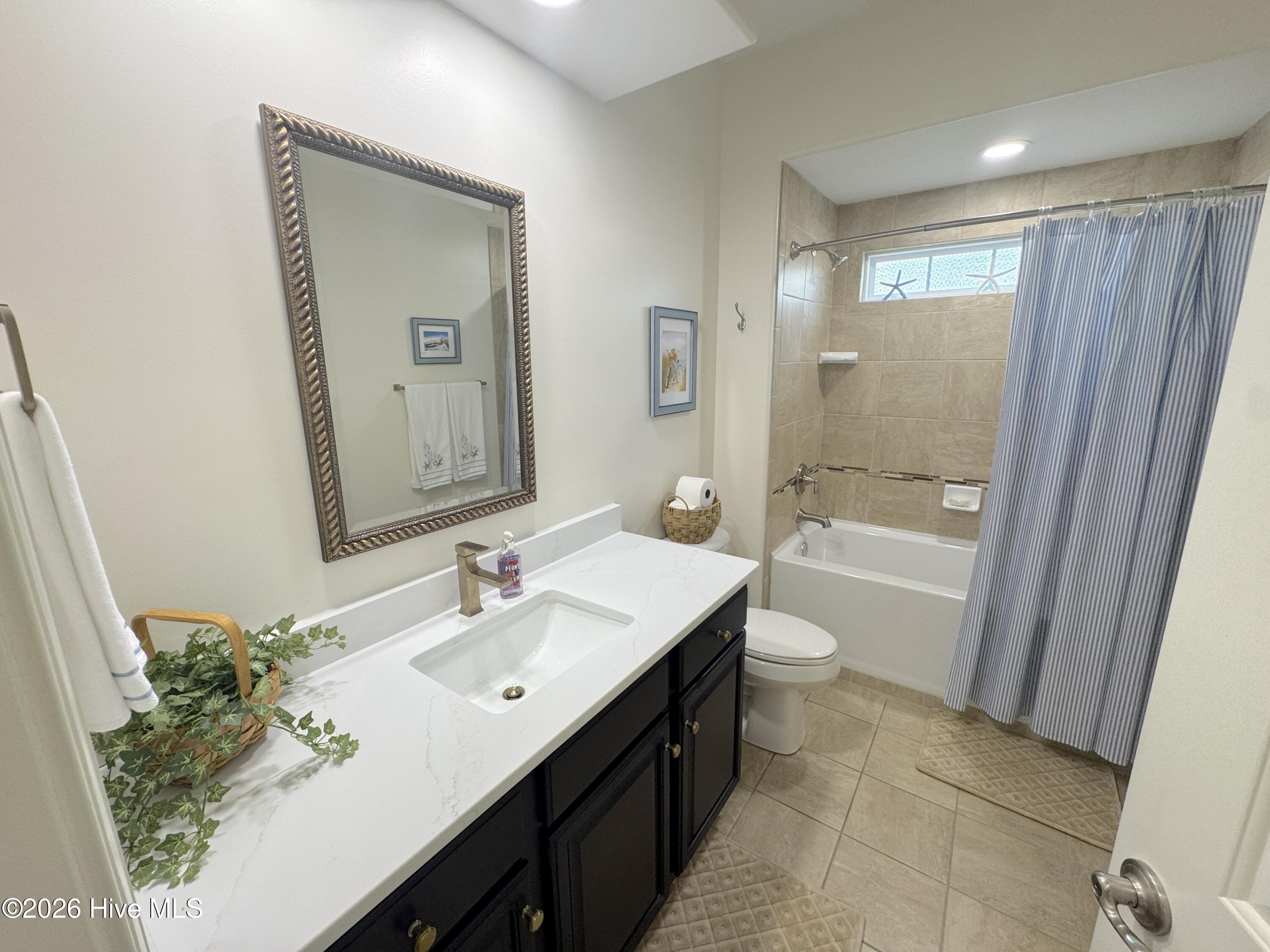 100564015 | Photo 29