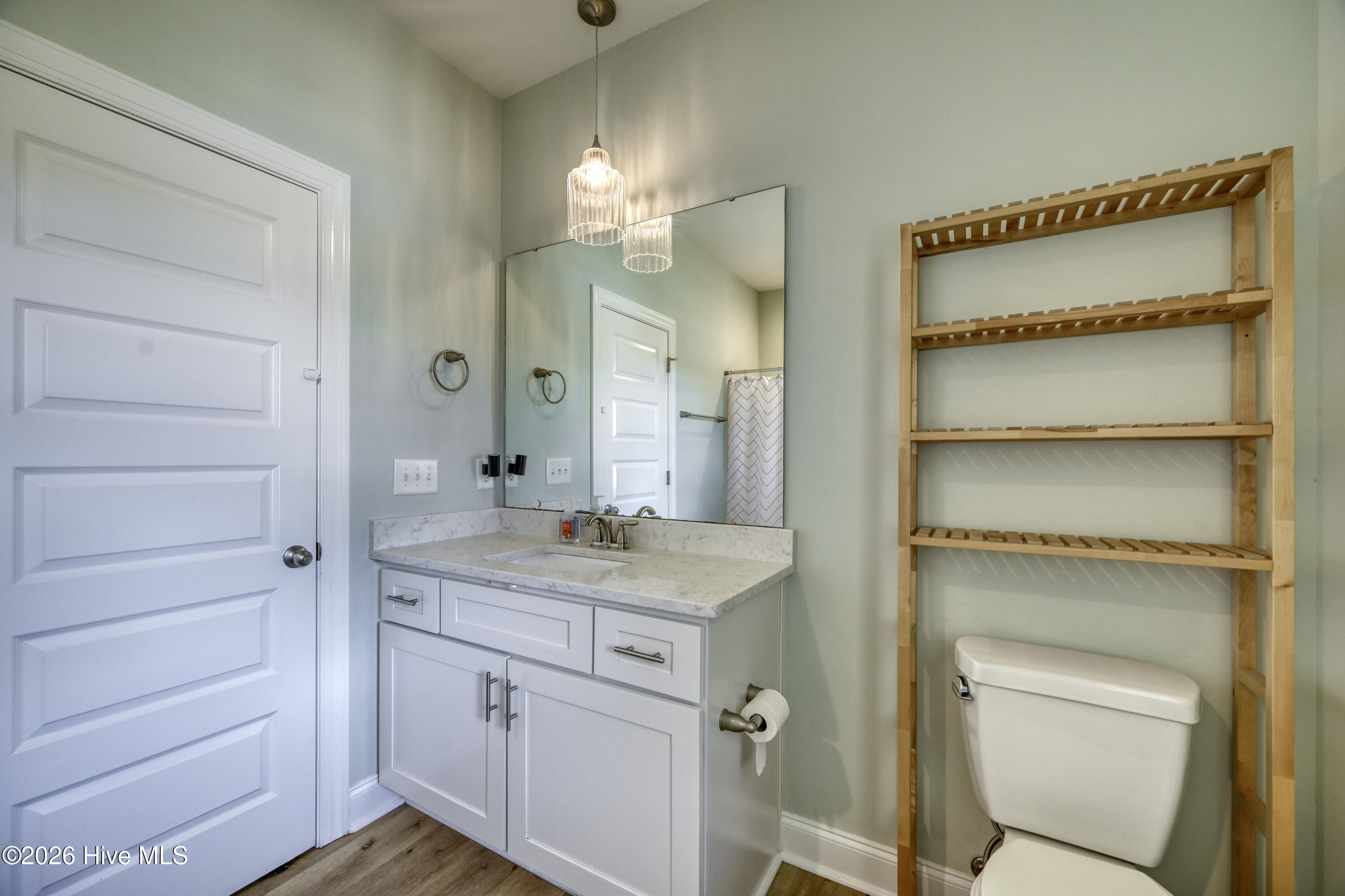 100569284 | Photo 22