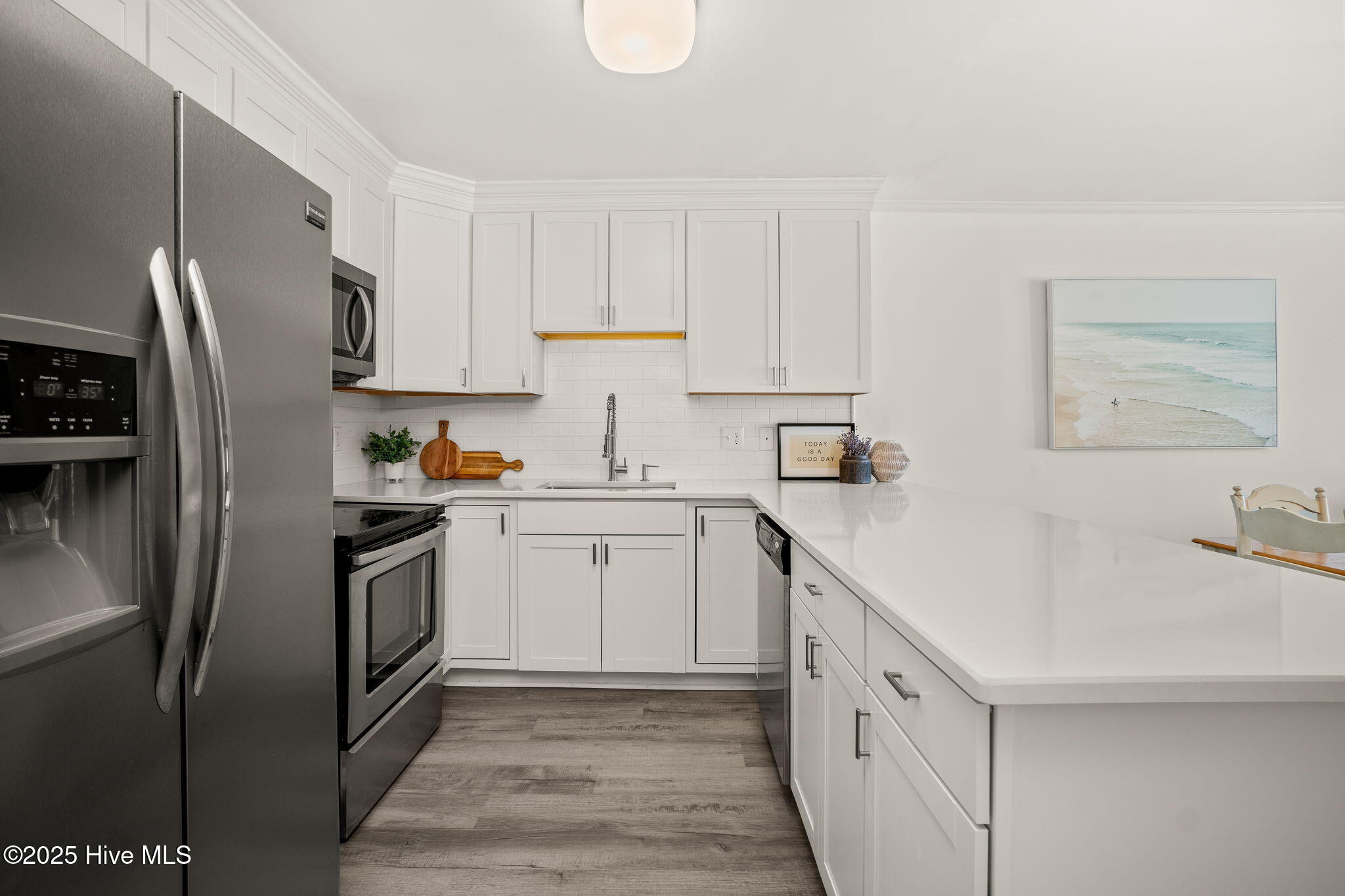 100490191 | Photo 15