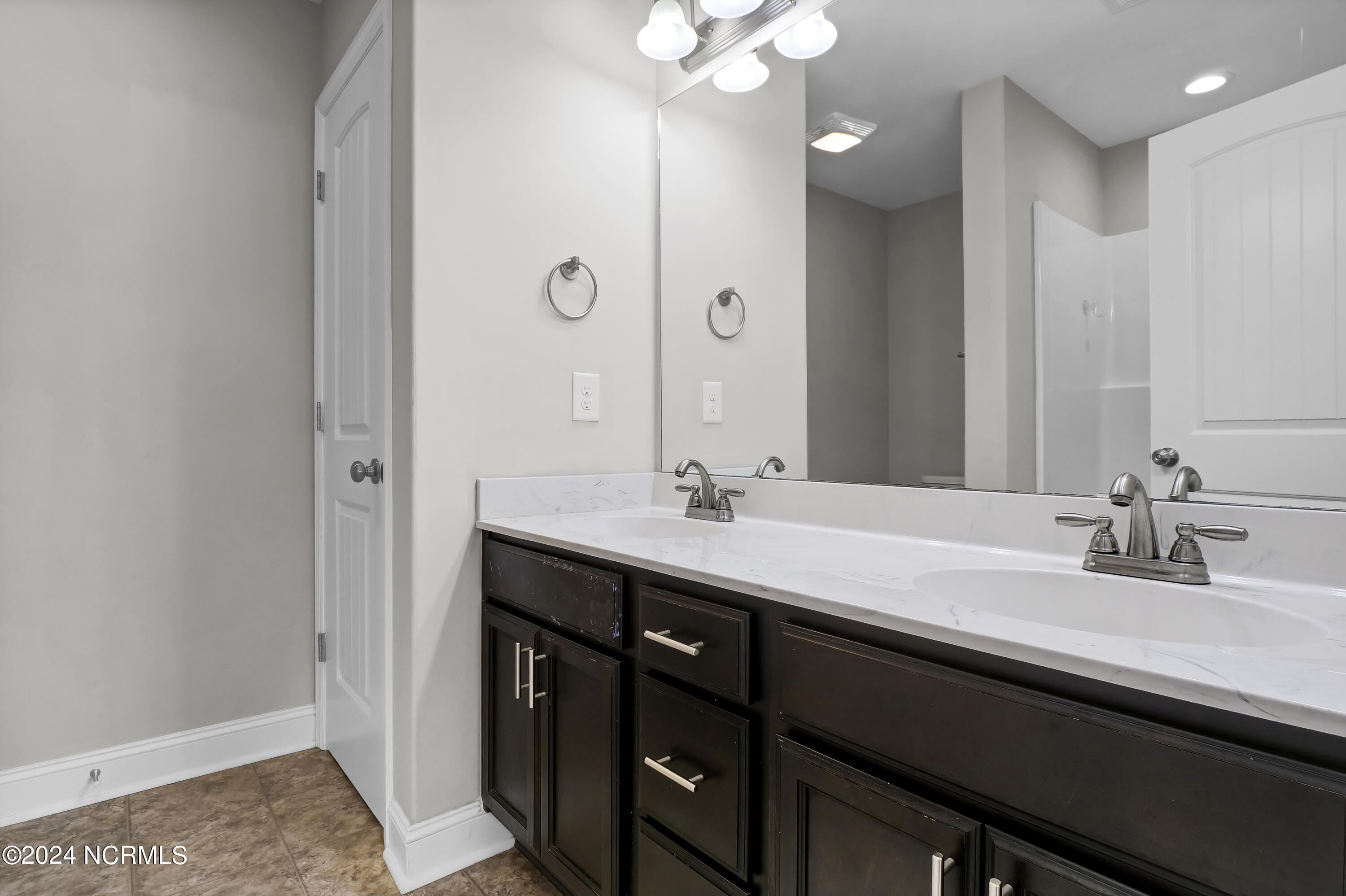 100552526 | Photo 17