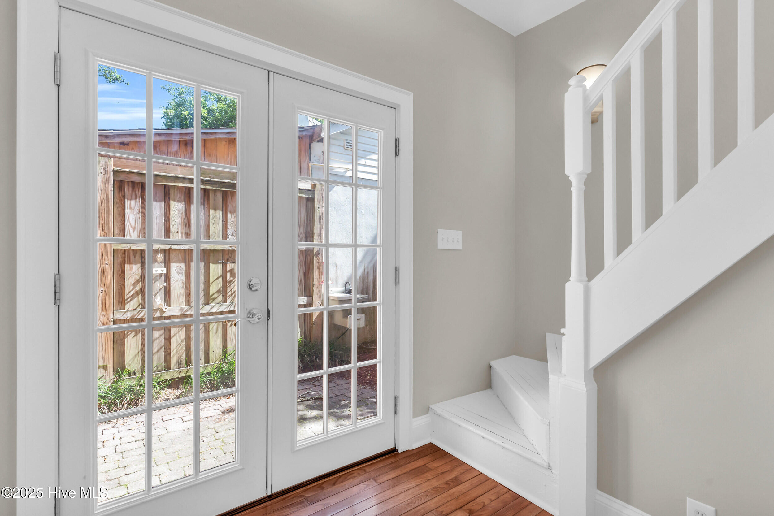 100514178 | Photo 15