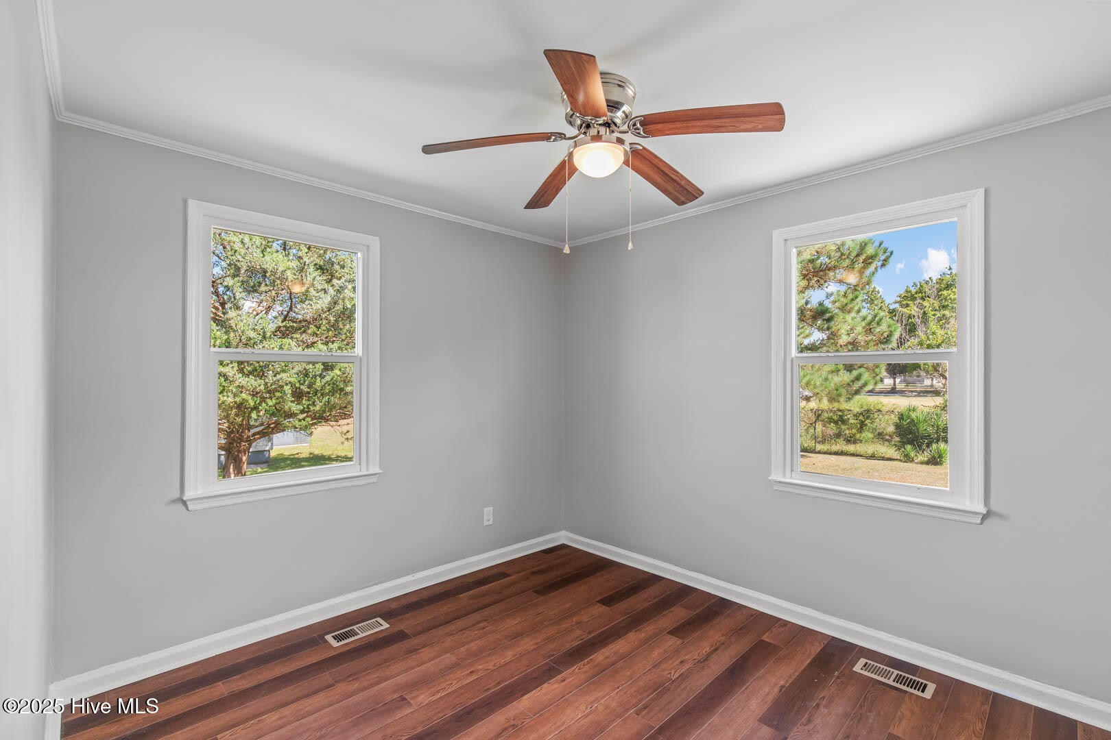 100532312 | Photo 45