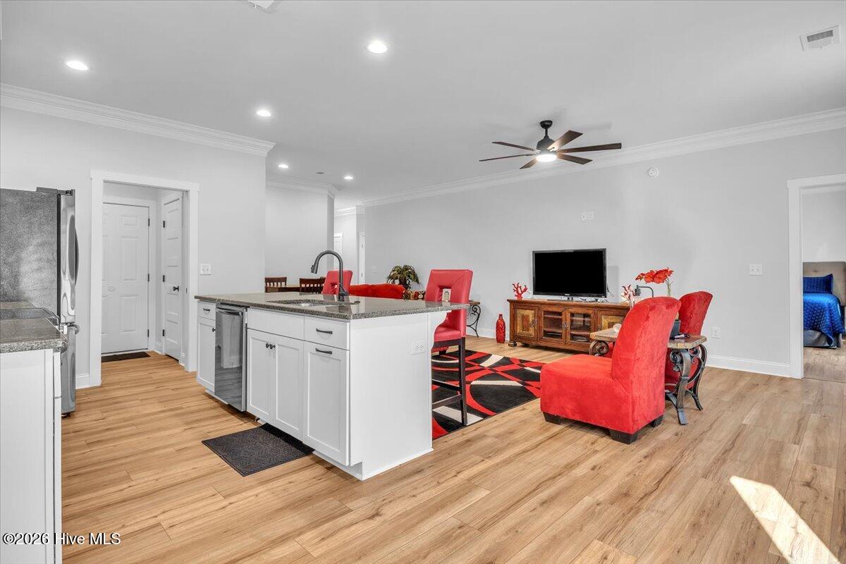 100552263 | Photo 12