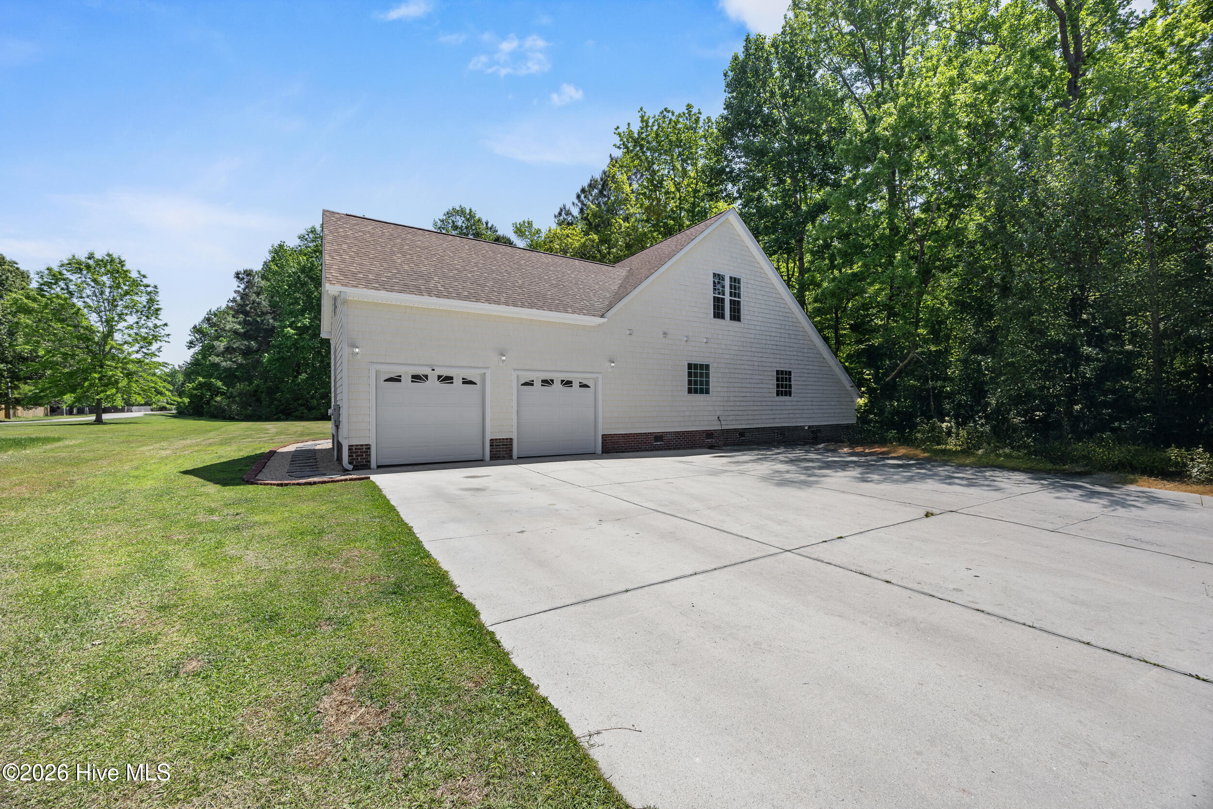 100569506 | Photo 56