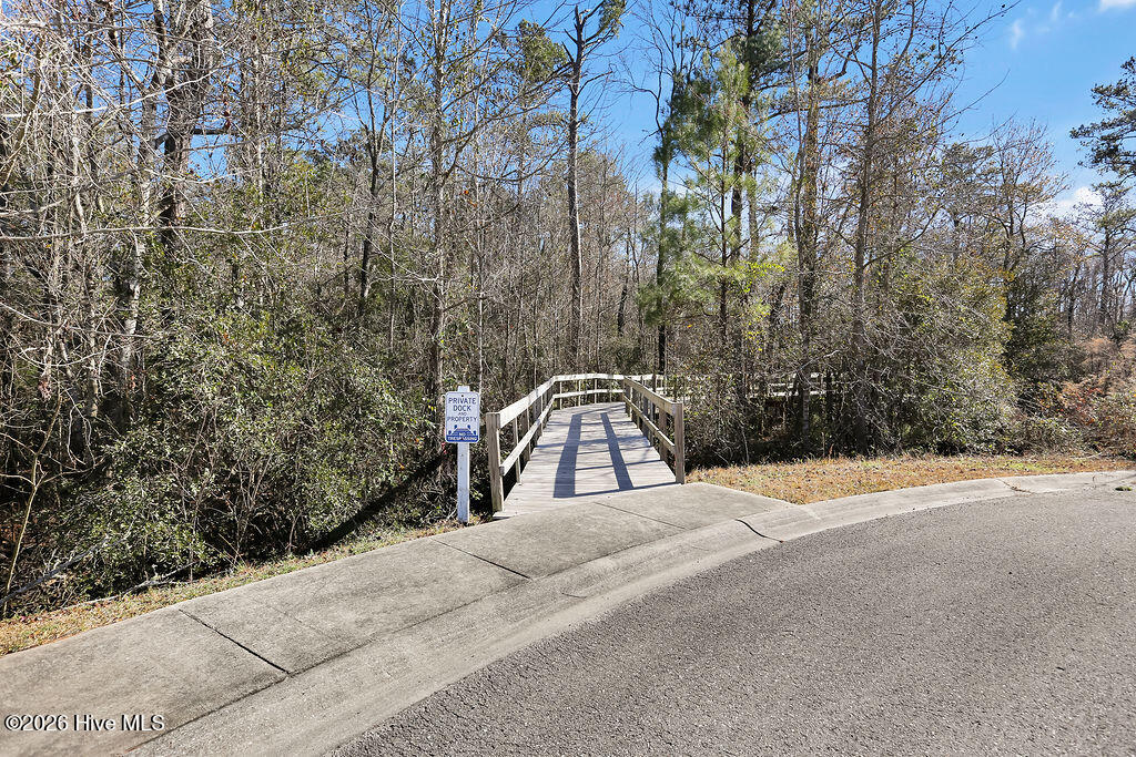 100548902 | Photo 36