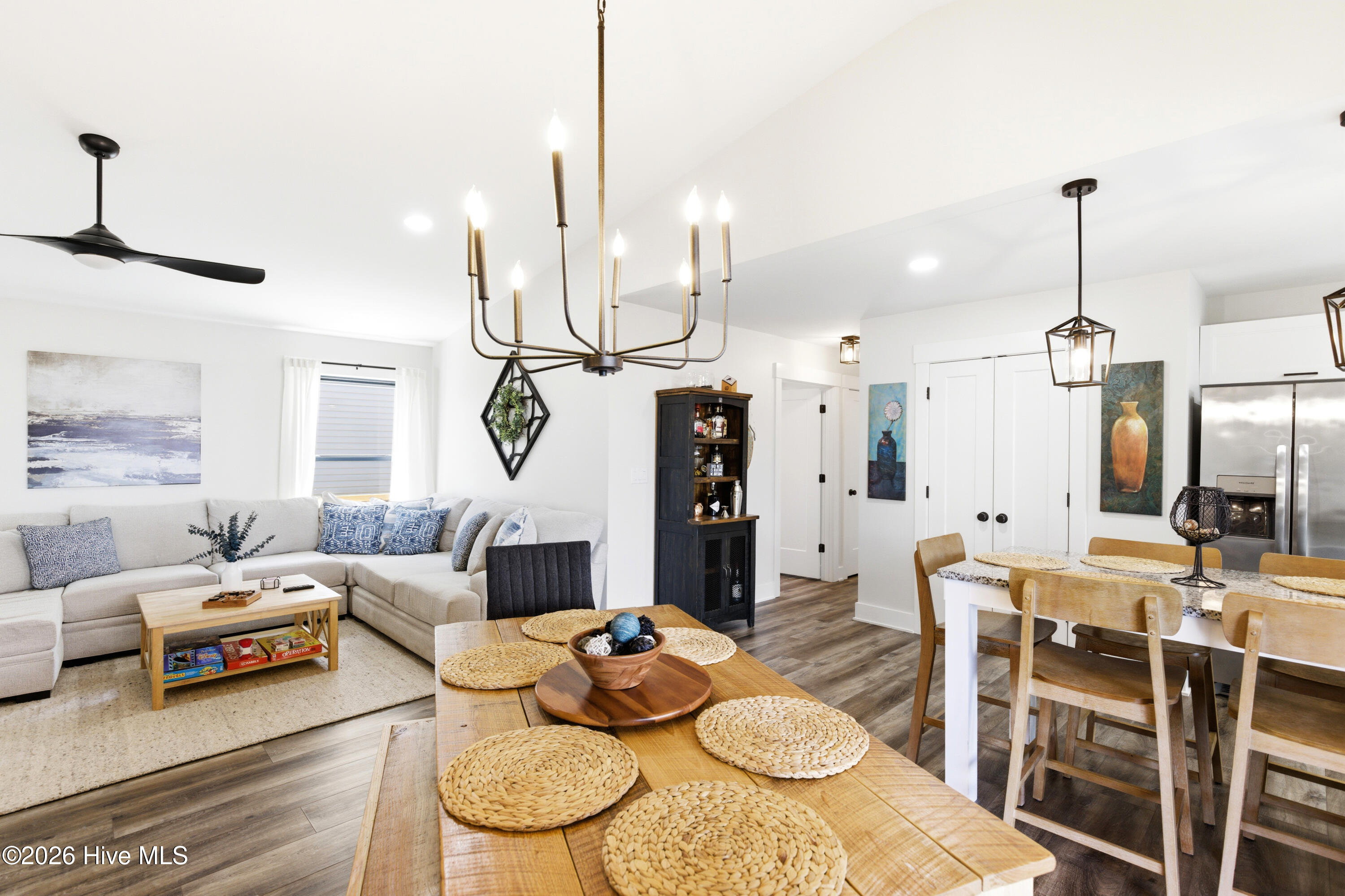 100564276 | Photo 18