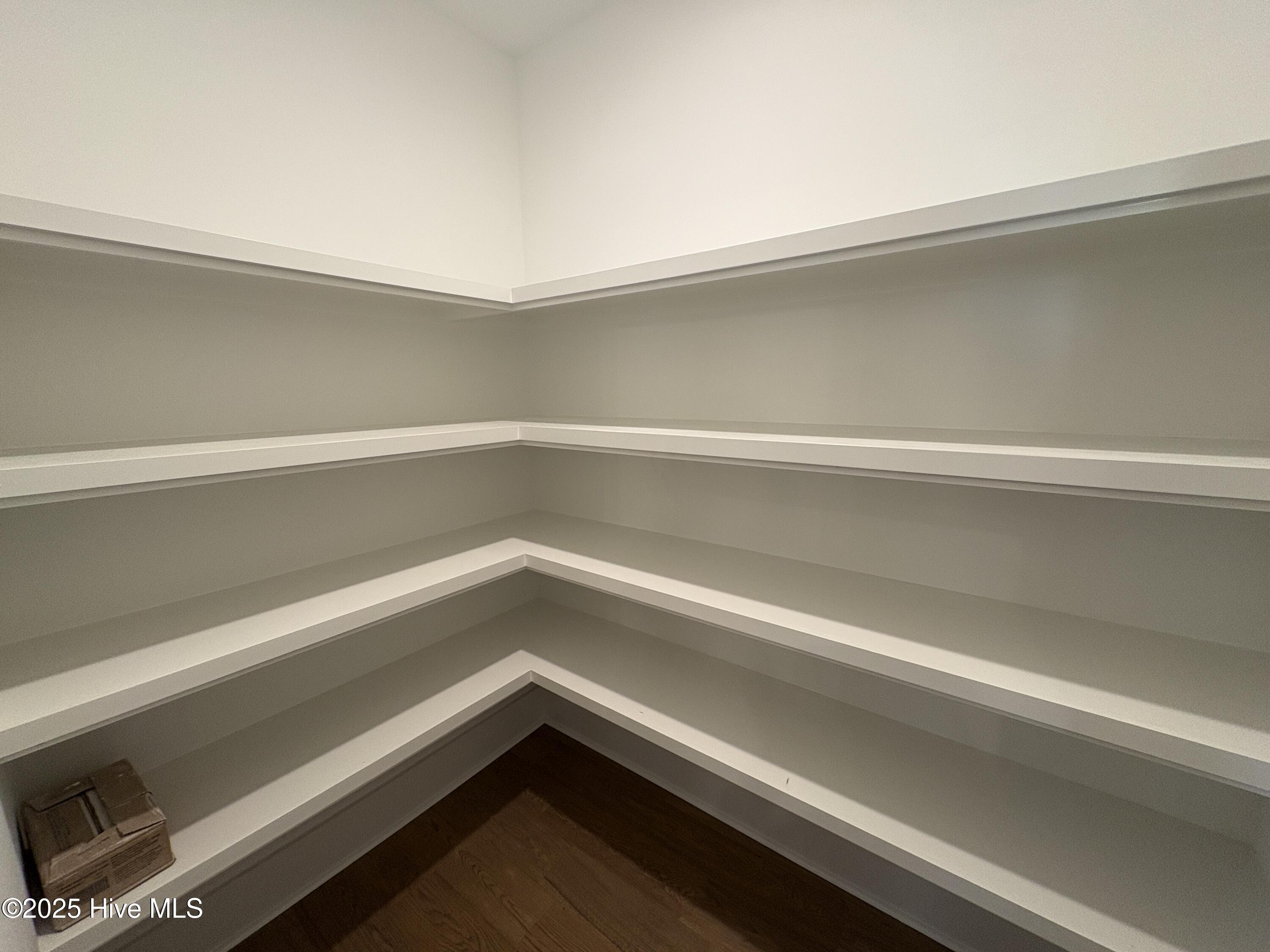 100521777 | Photo 21