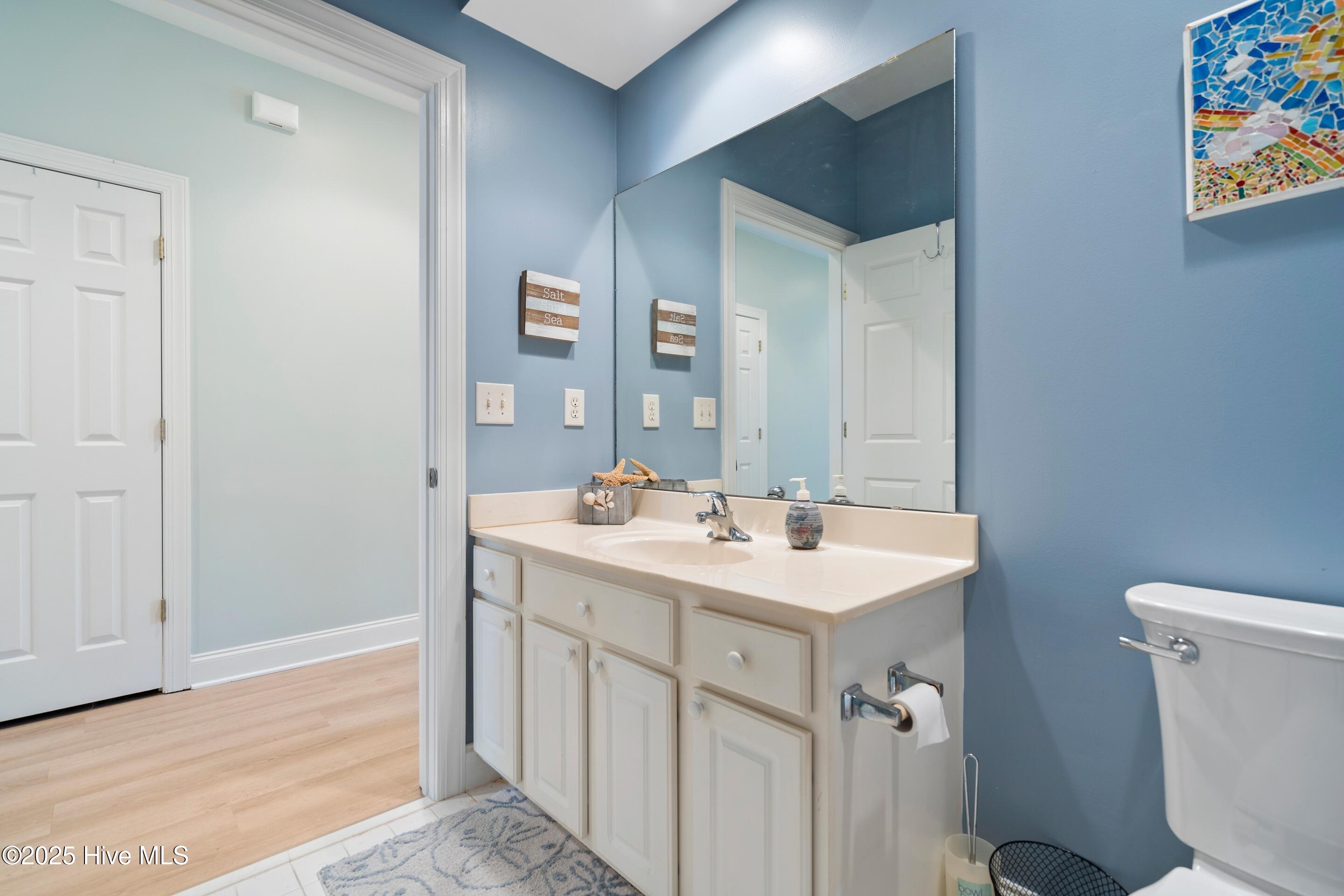 100534079 | Photo 19