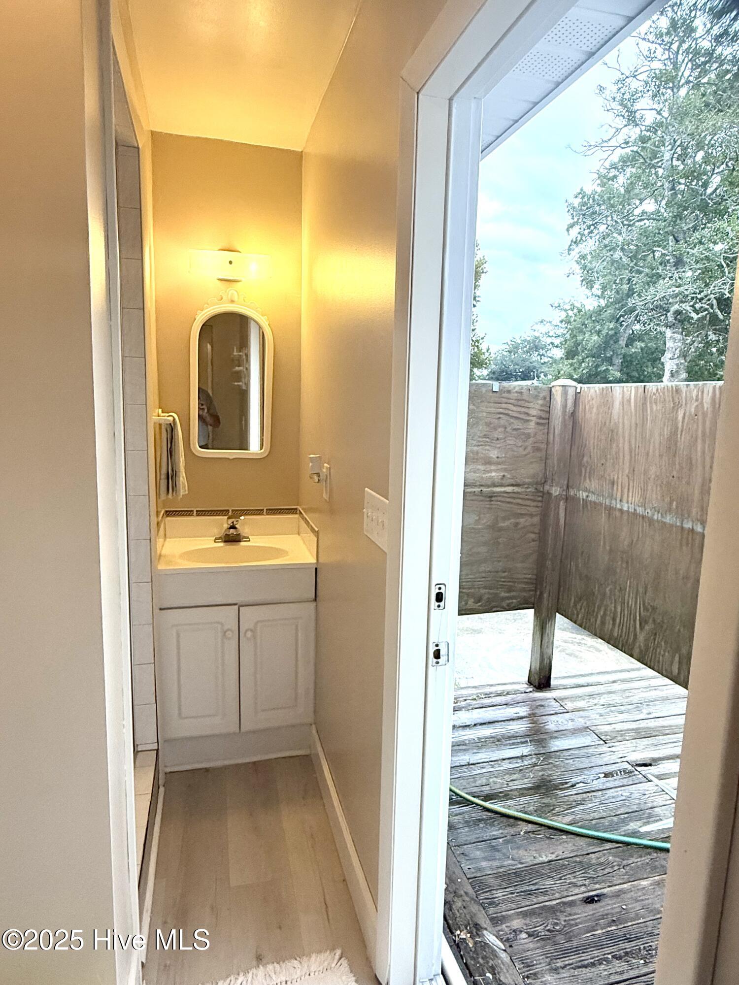 100534449 | Photo 25