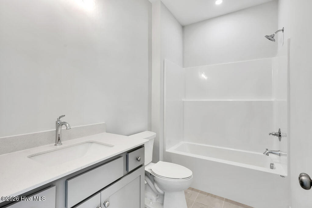 100549861 | Photo 17