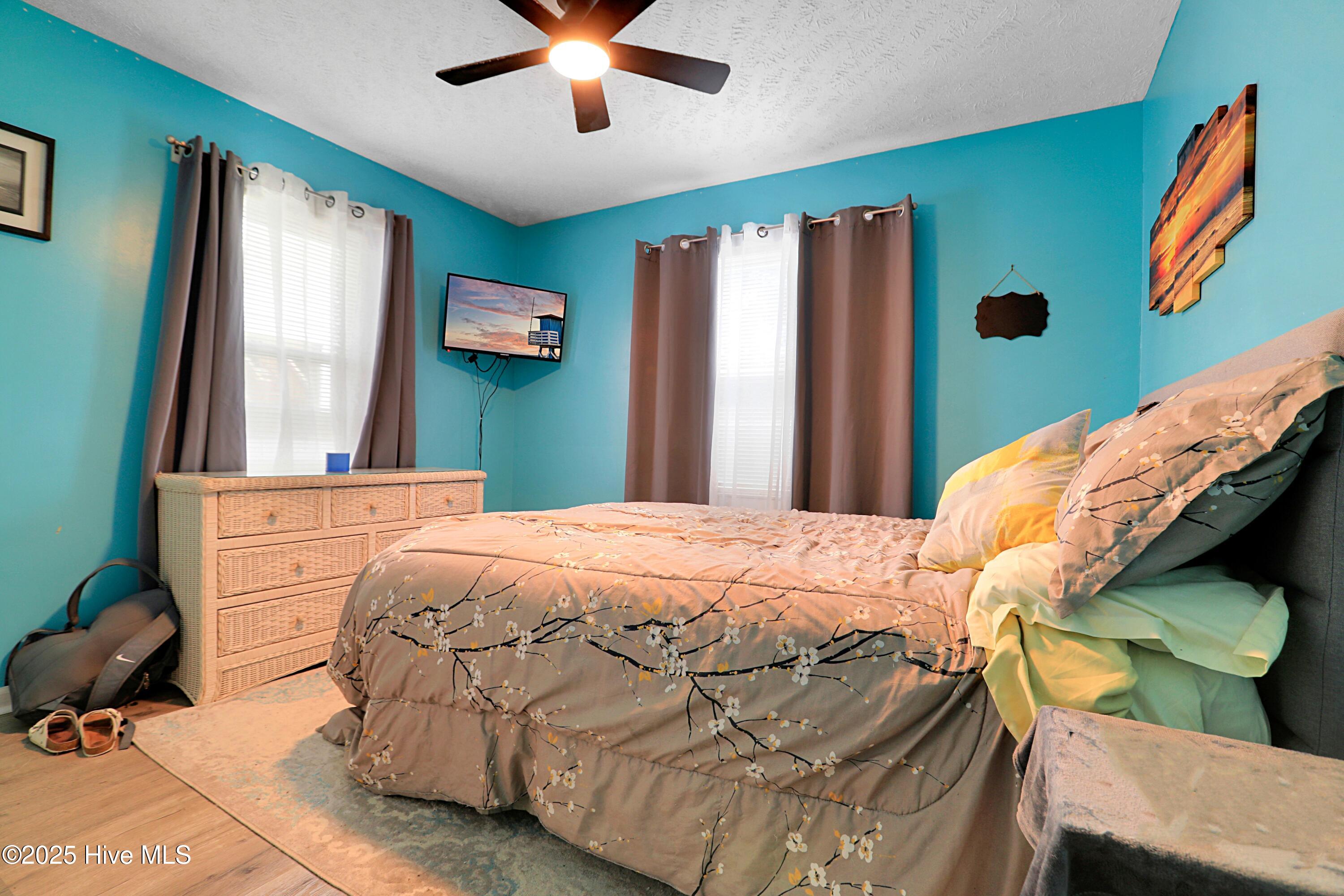 100523297 | Photo 13