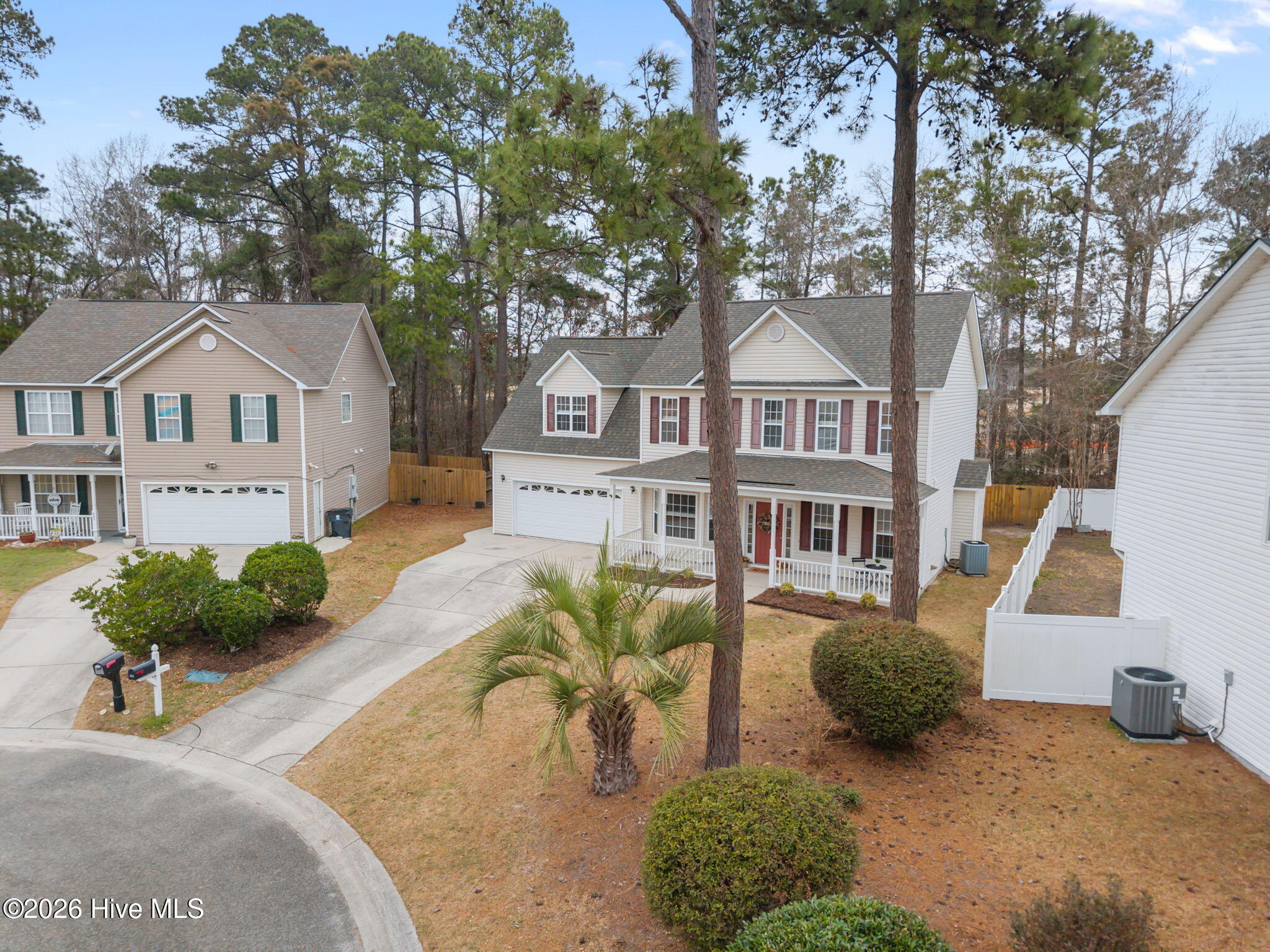 100558076 | Photo 51