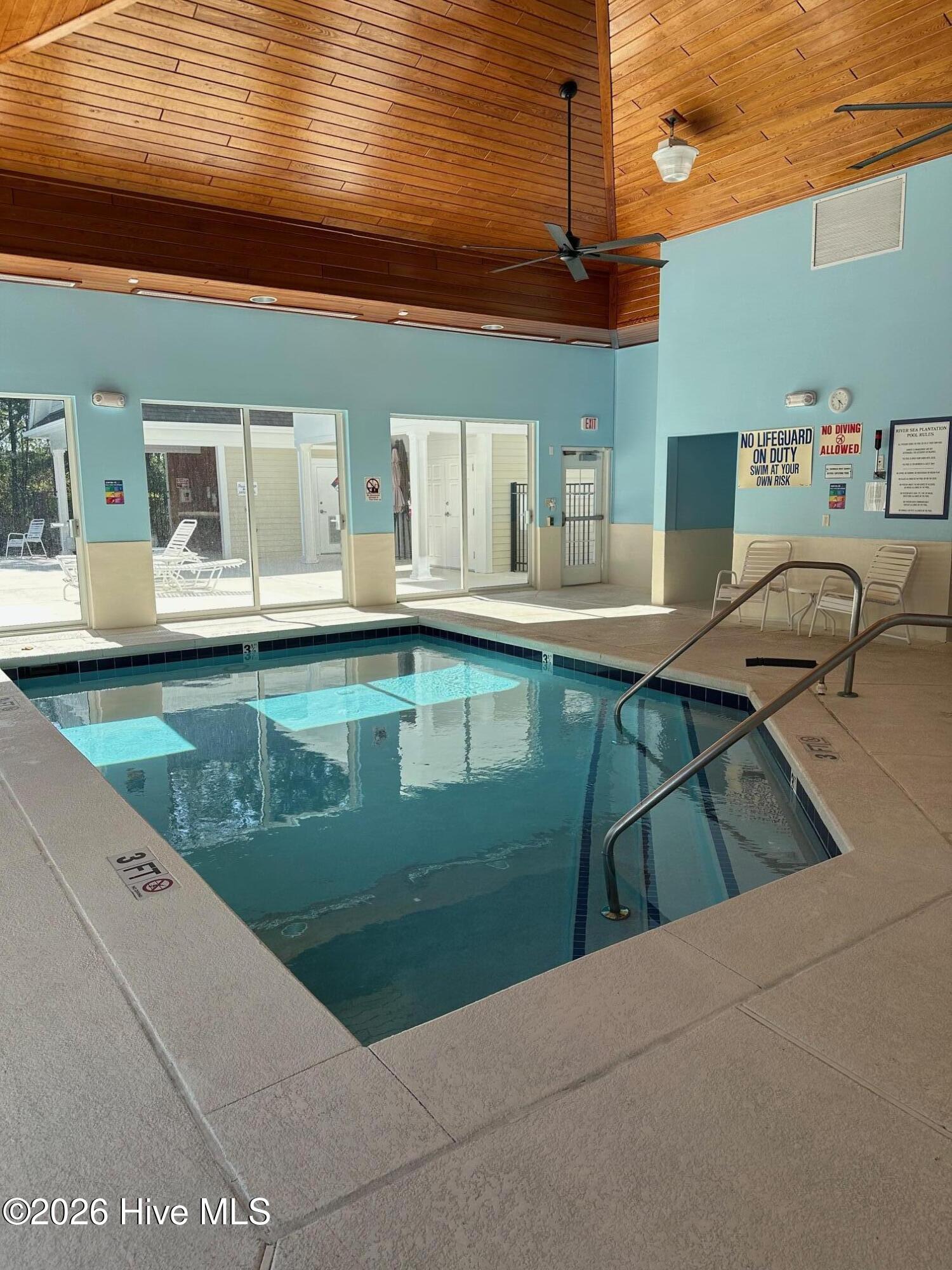 100565130 | Photo 58