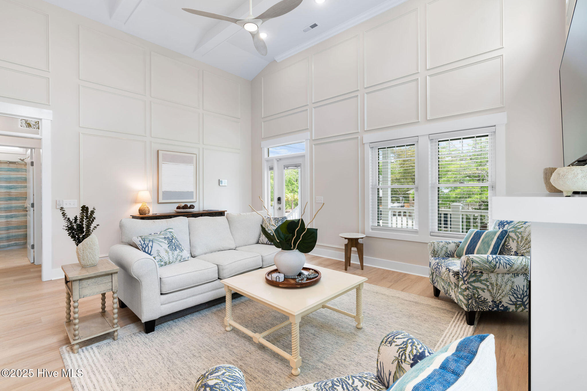 100555658 | Photo 16