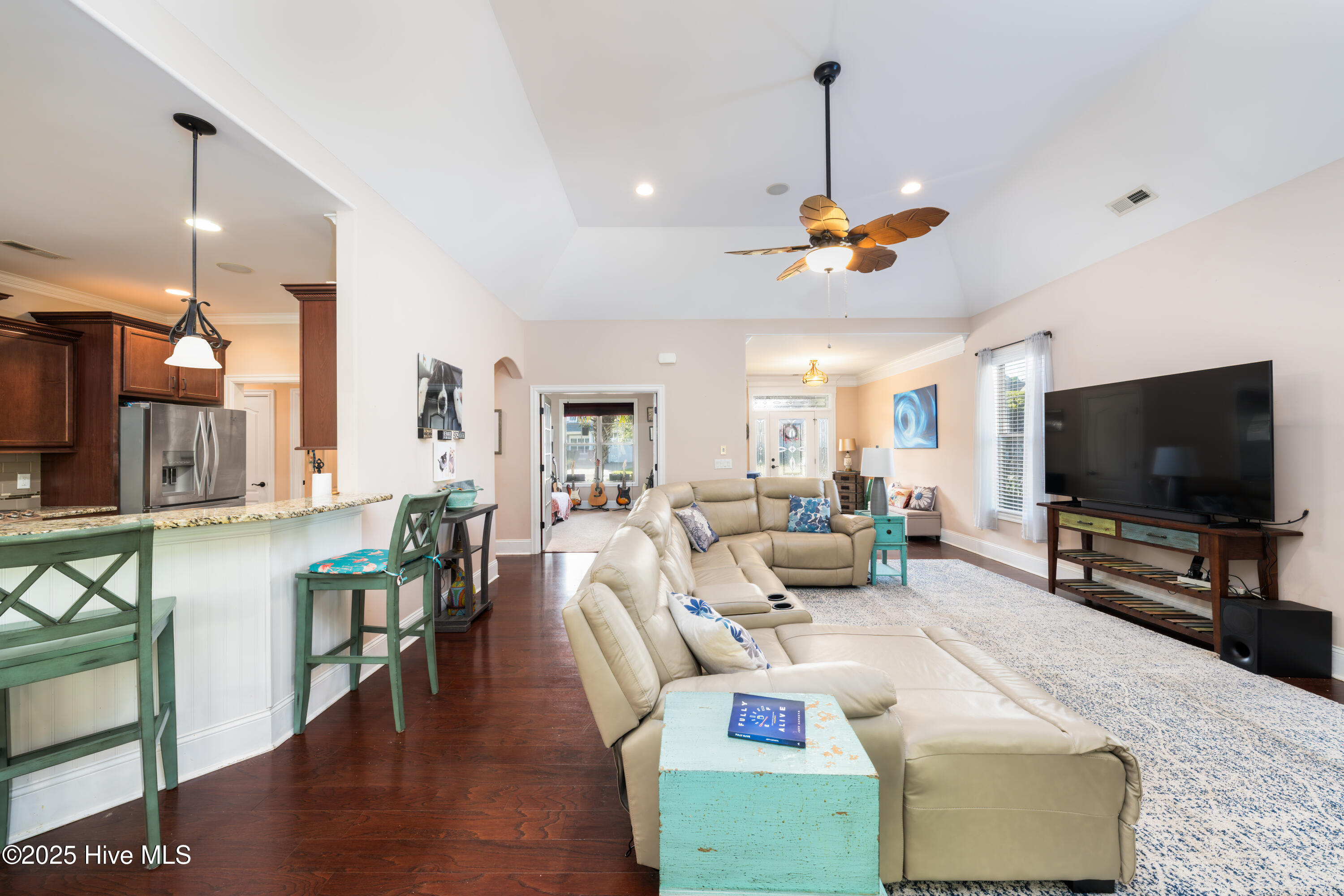 100535400 | Photo 12