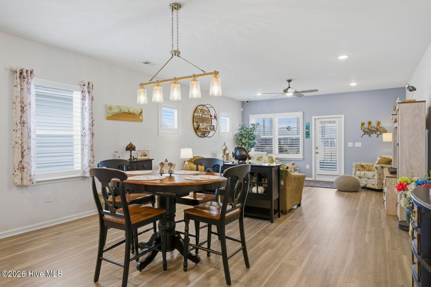 100555393 | Photo 13