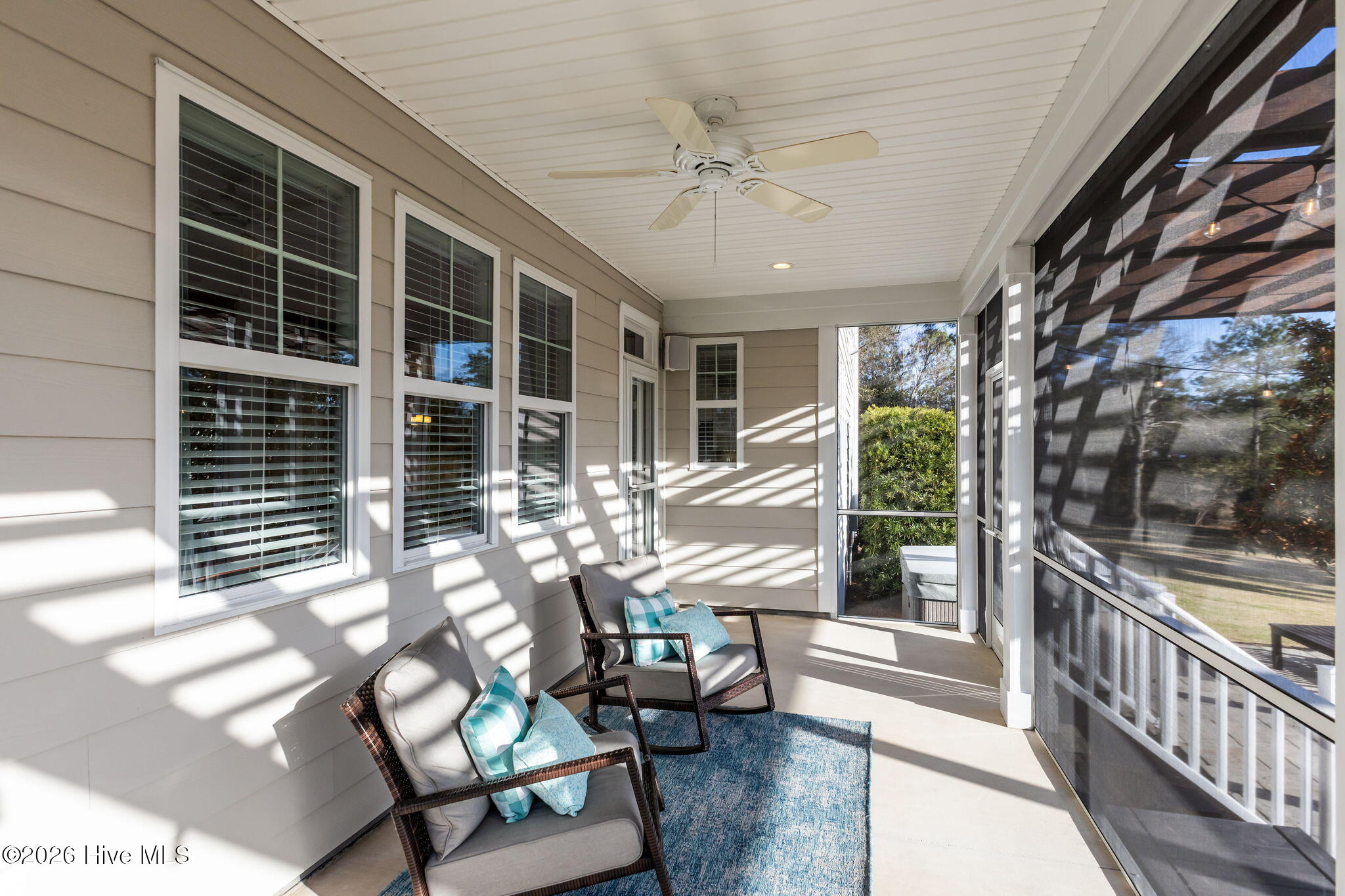 100560344 | Photo 28