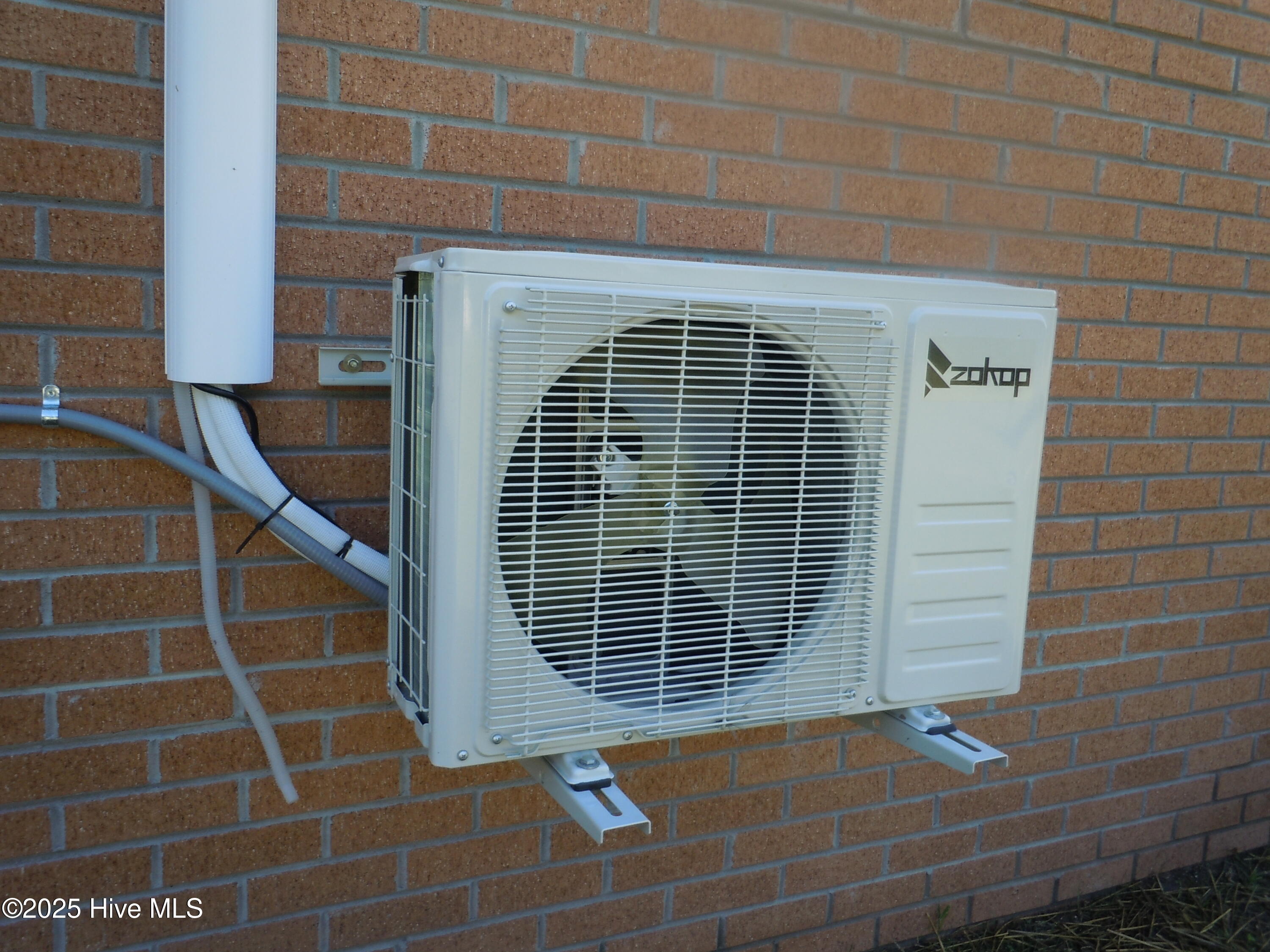 100528671 | Photo 50