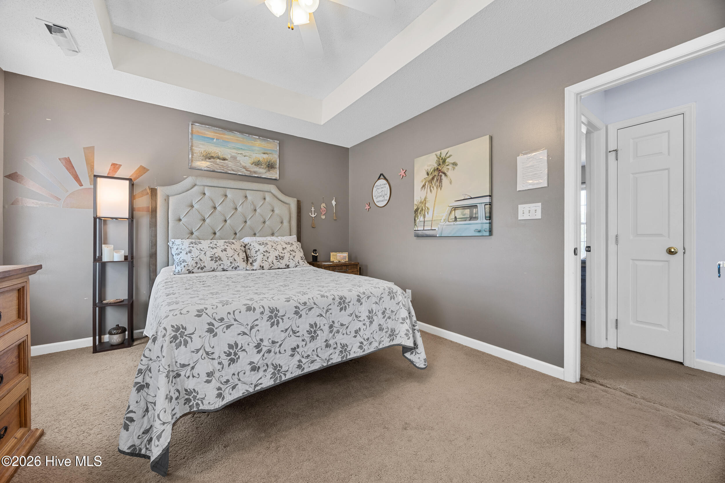 100569282 | Photo 20