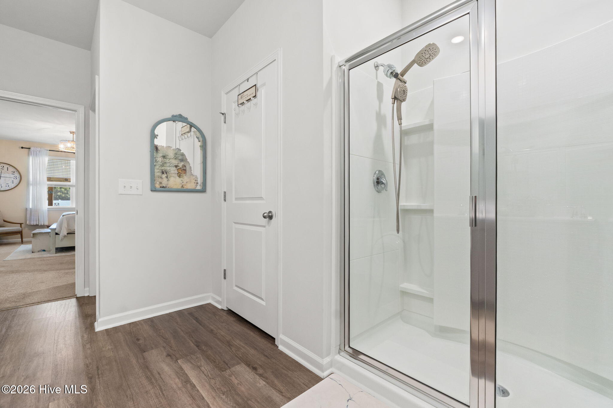 100568064 | Photo 27