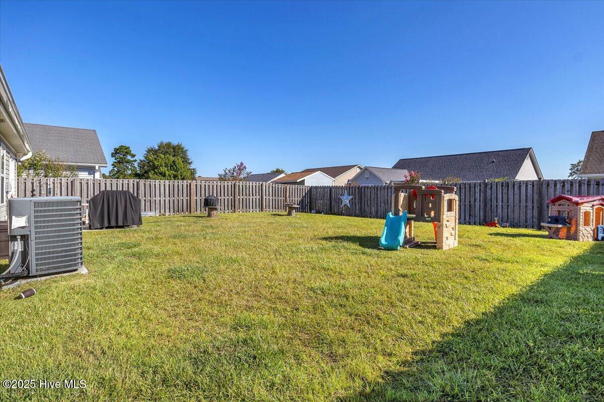 100557055 | Photo 34