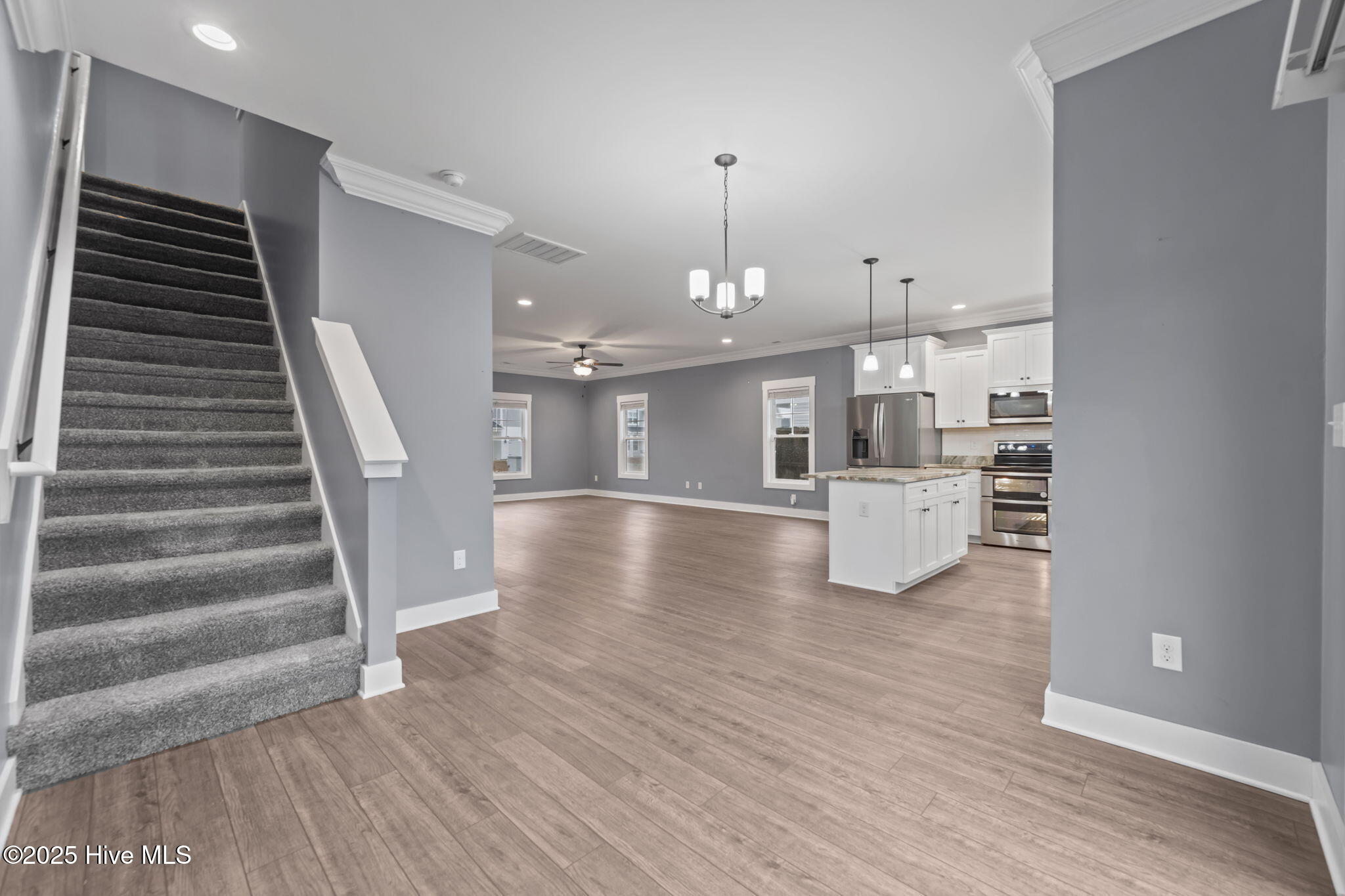 100544347 | Photo 17