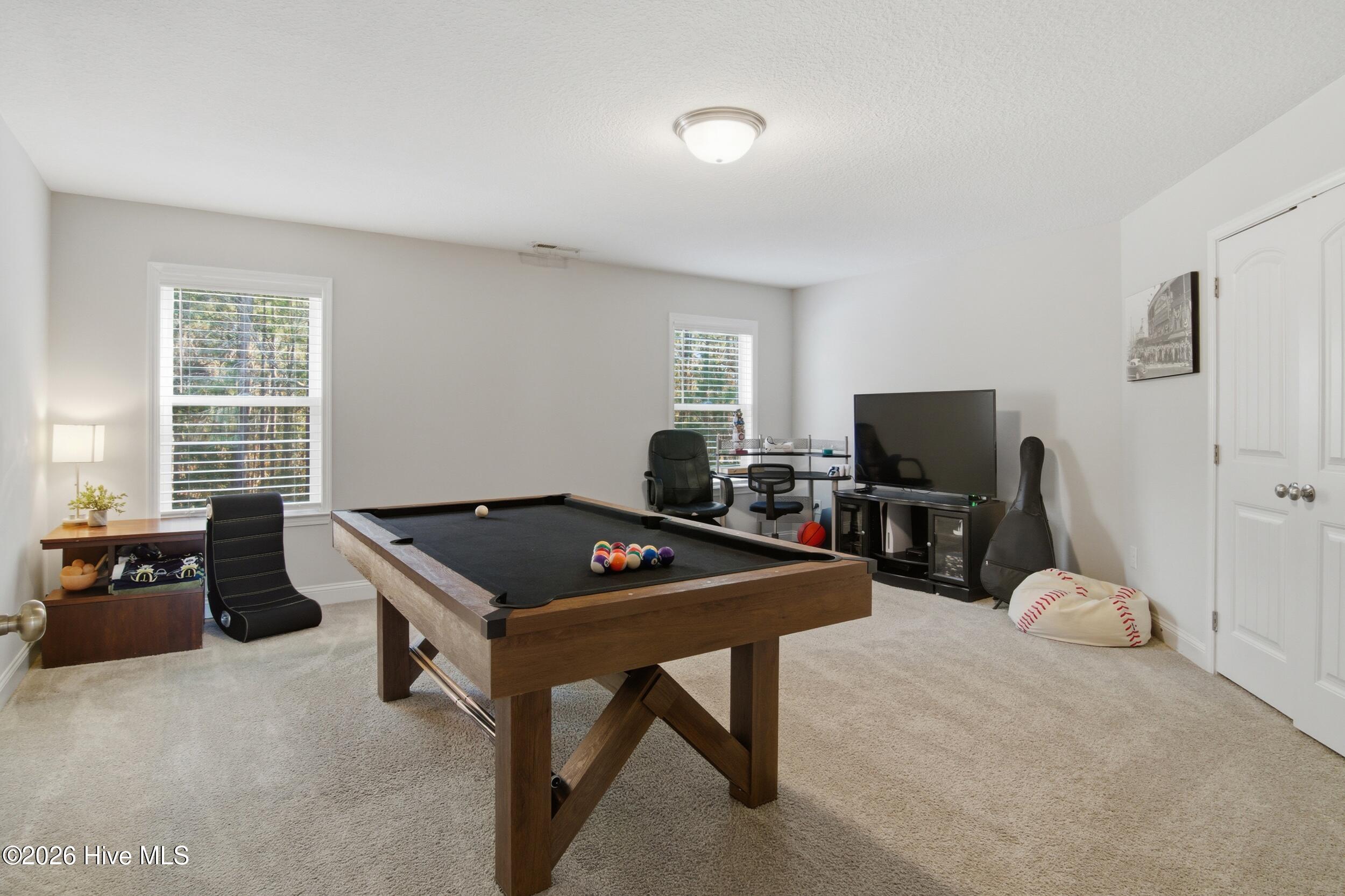 100552695 | Photo 45