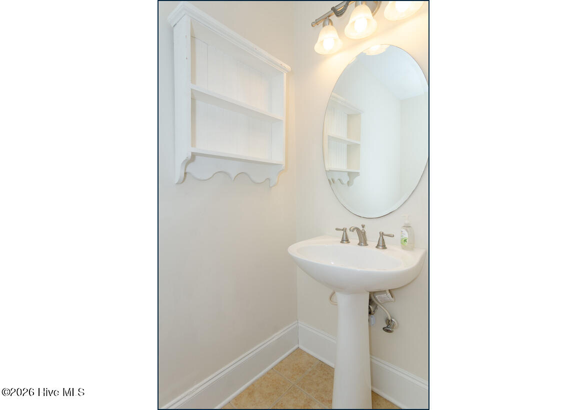 100550509 | Photo 48