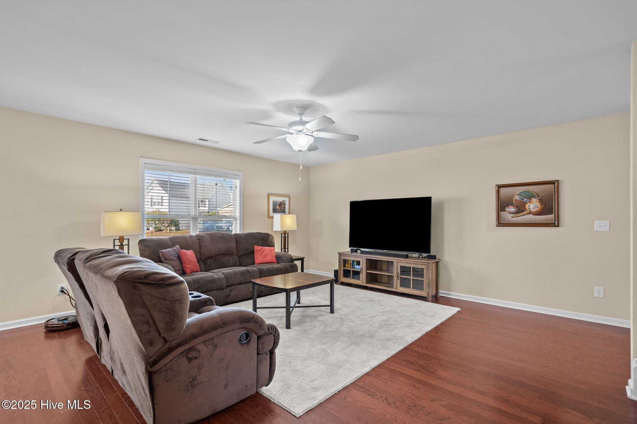 100544048 | Photo 12